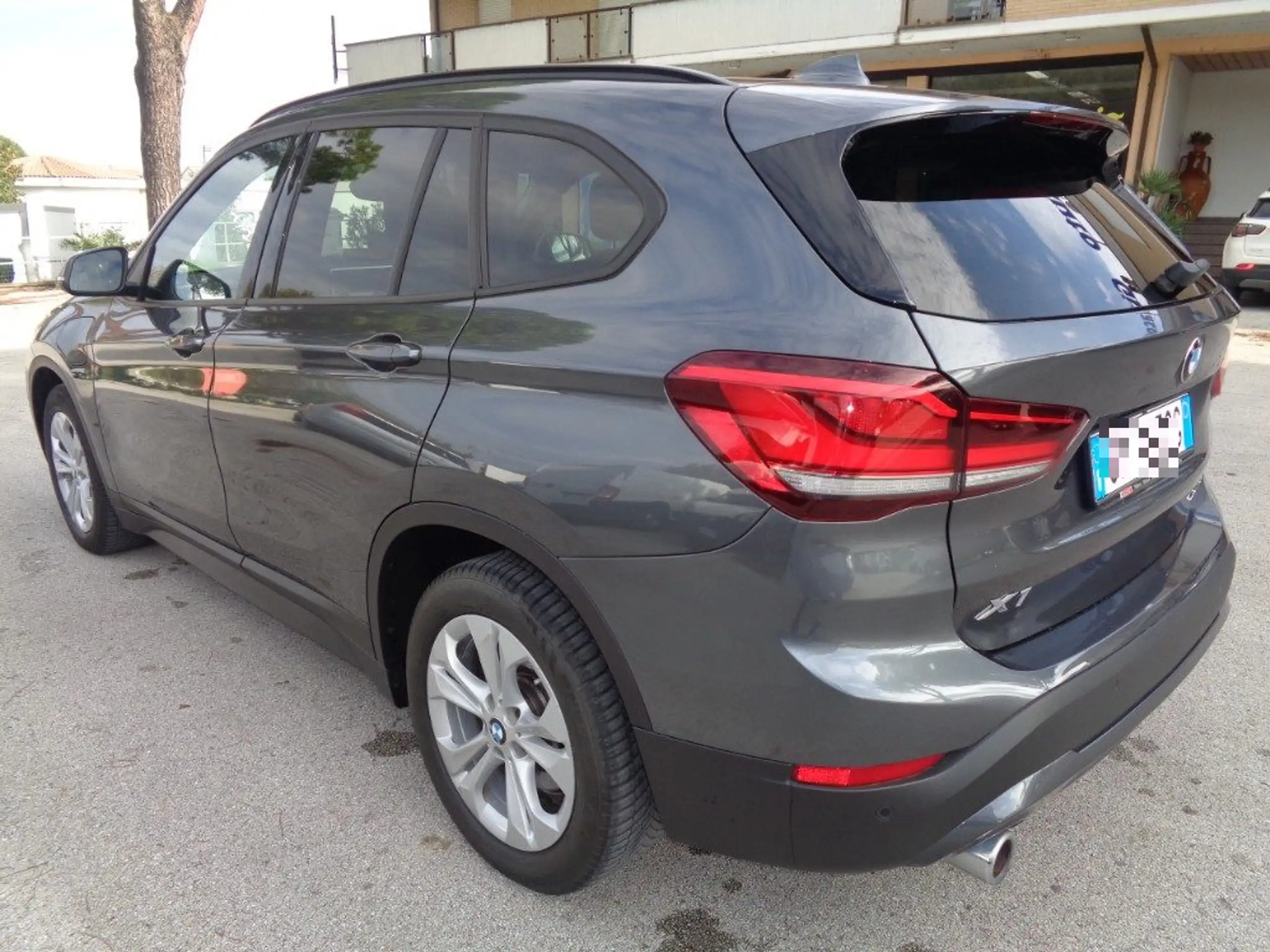 BMW - X1