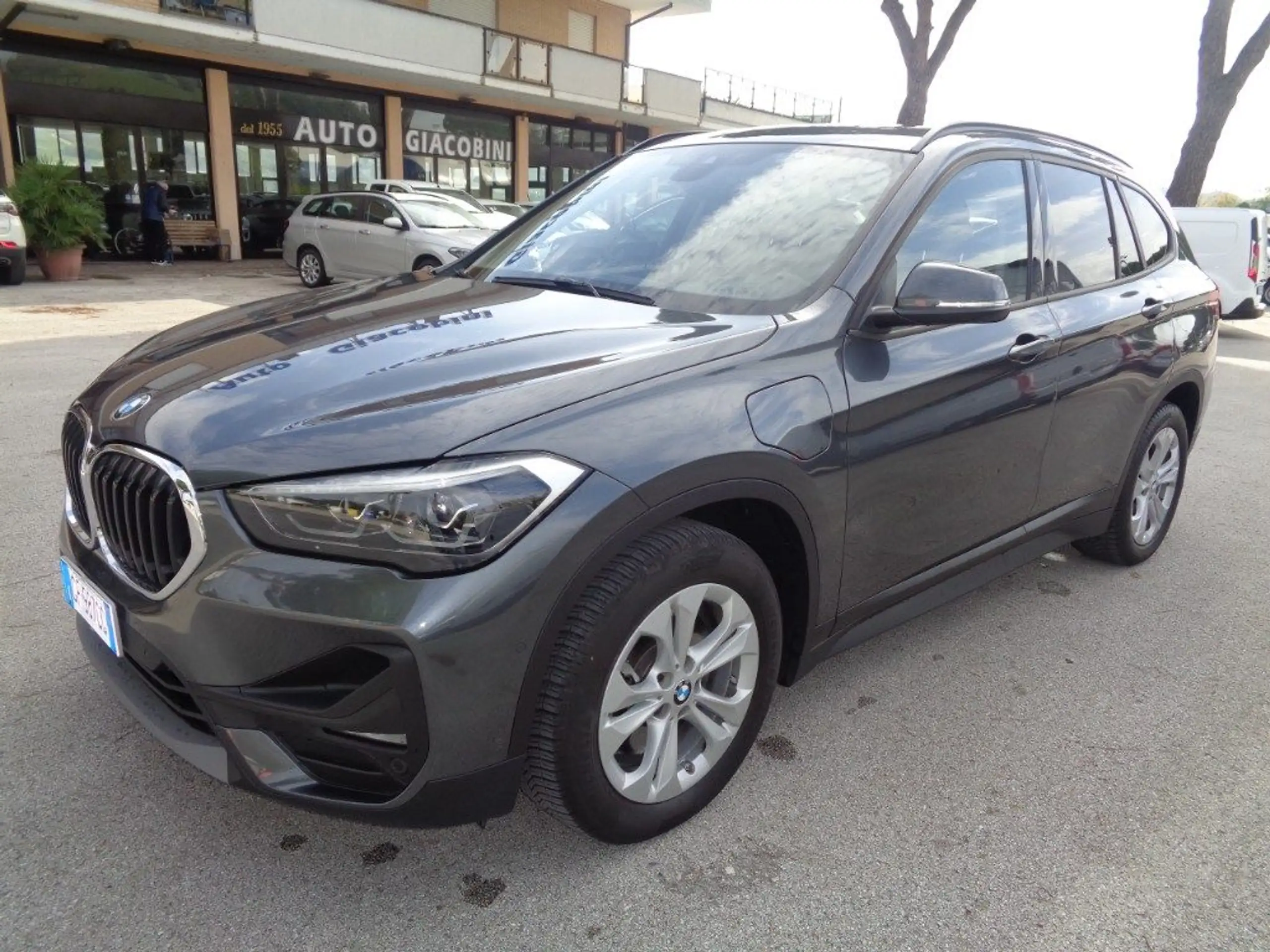 BMW - X1