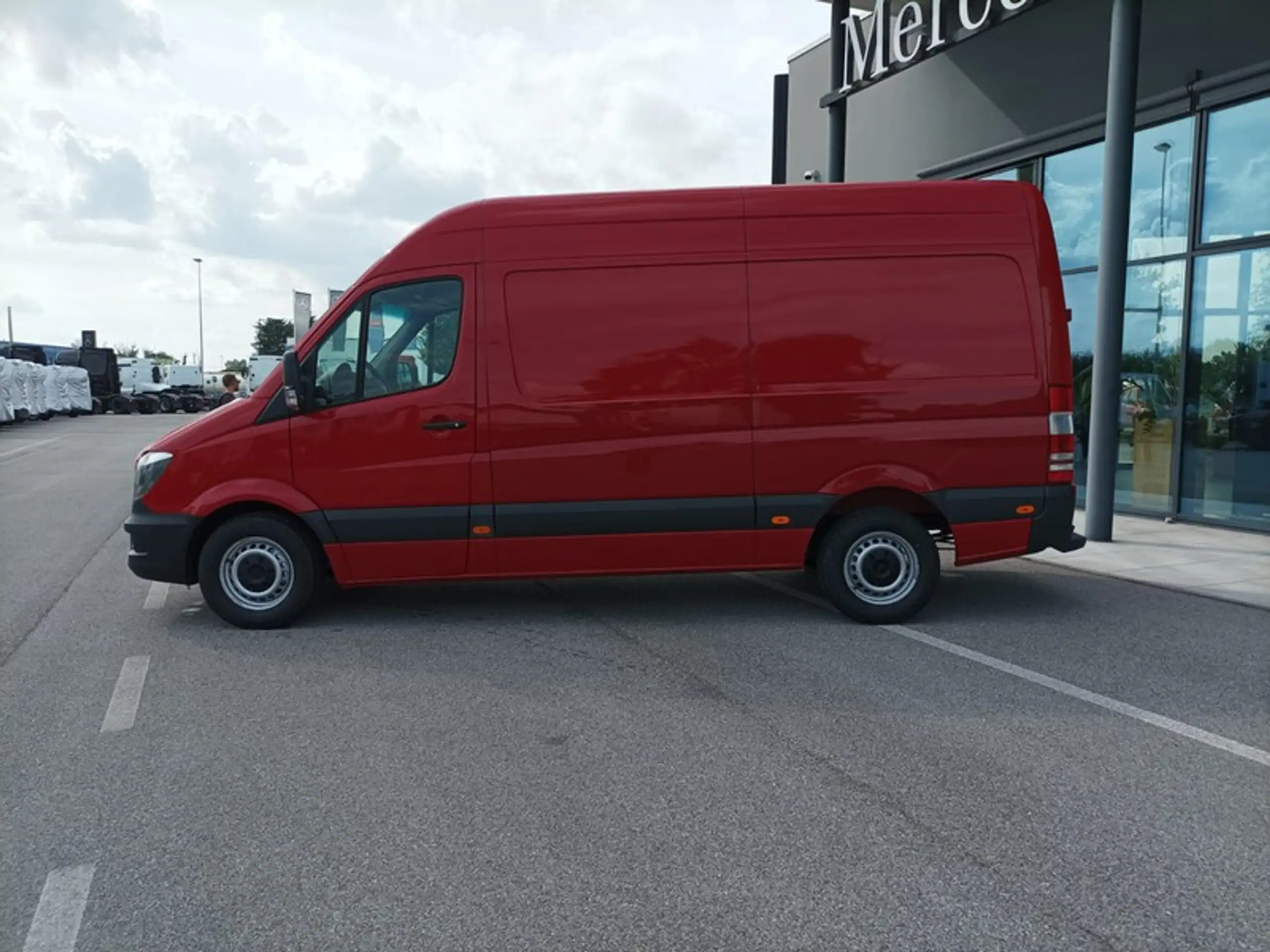 Mercedes-Benz - Sprinter