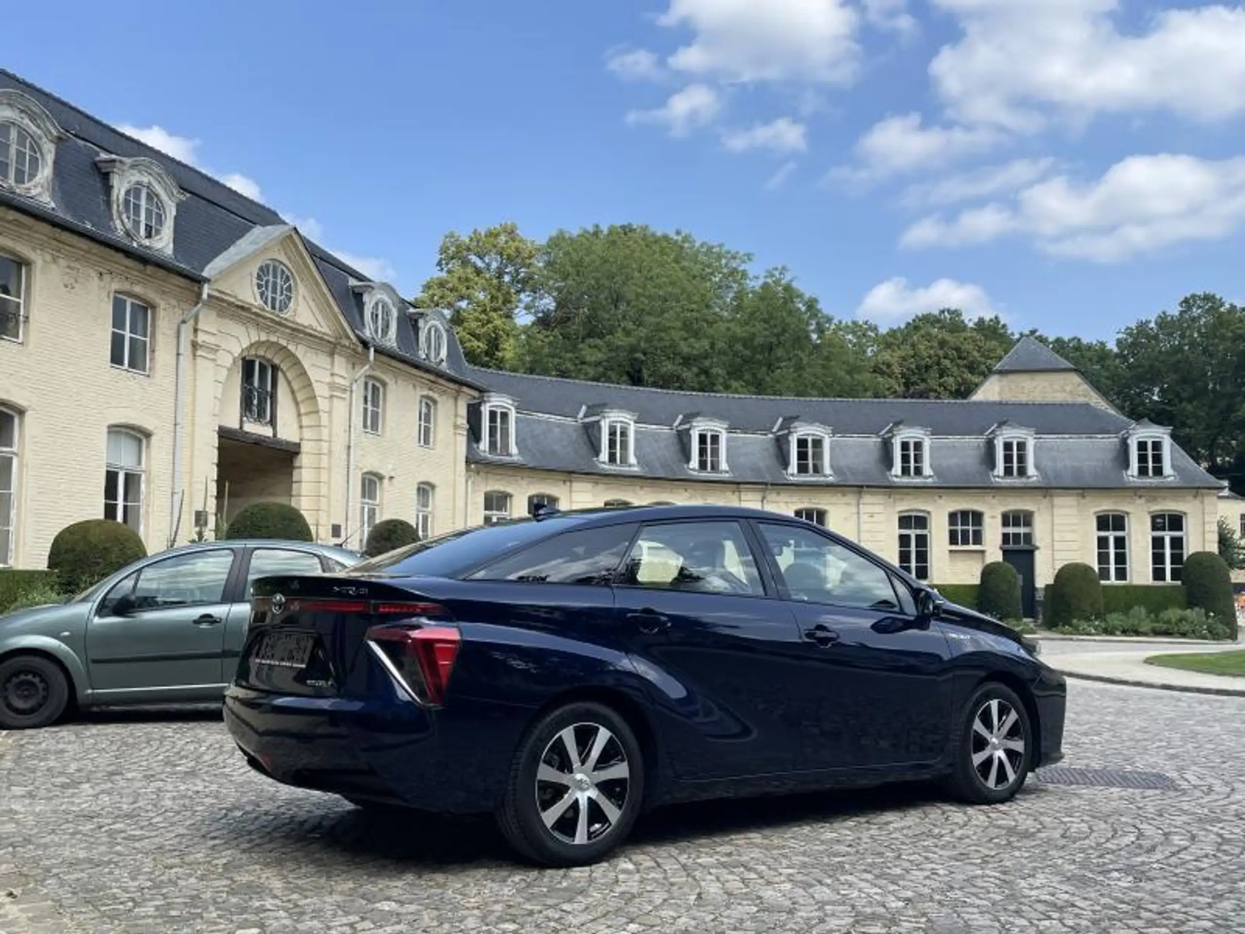 Toyota - Mirai