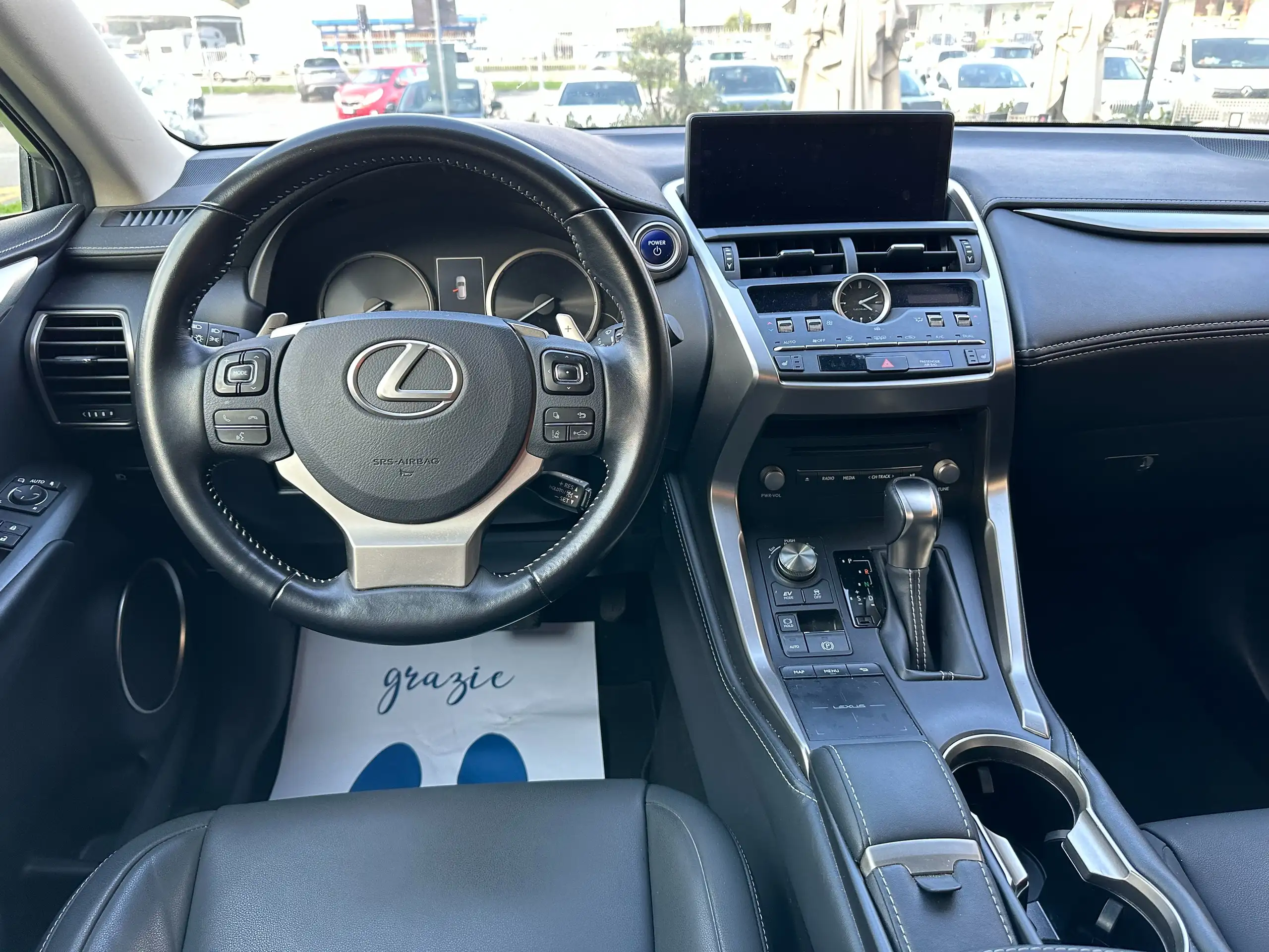 Lexus - NX 300