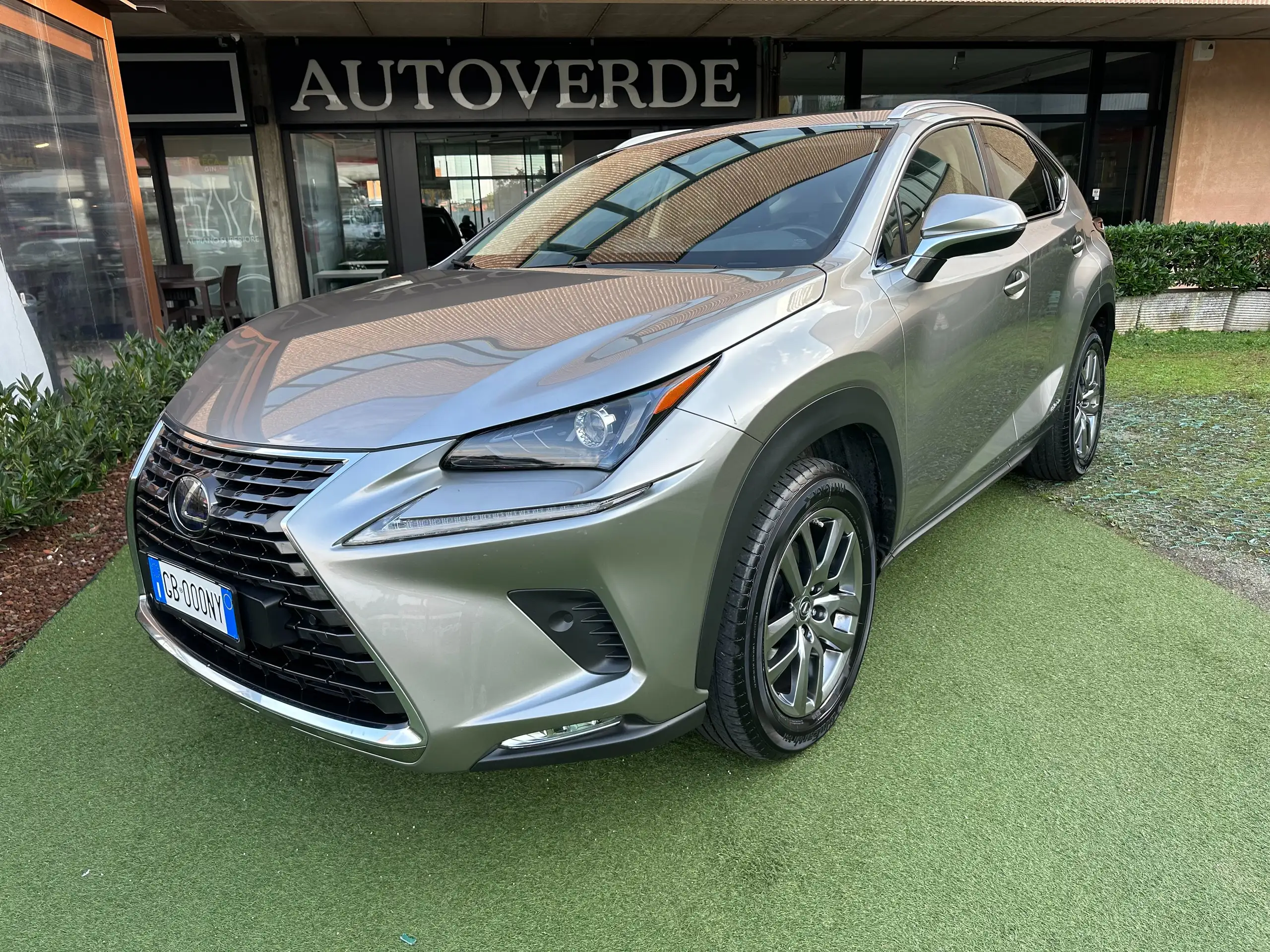 Lexus - NX 300