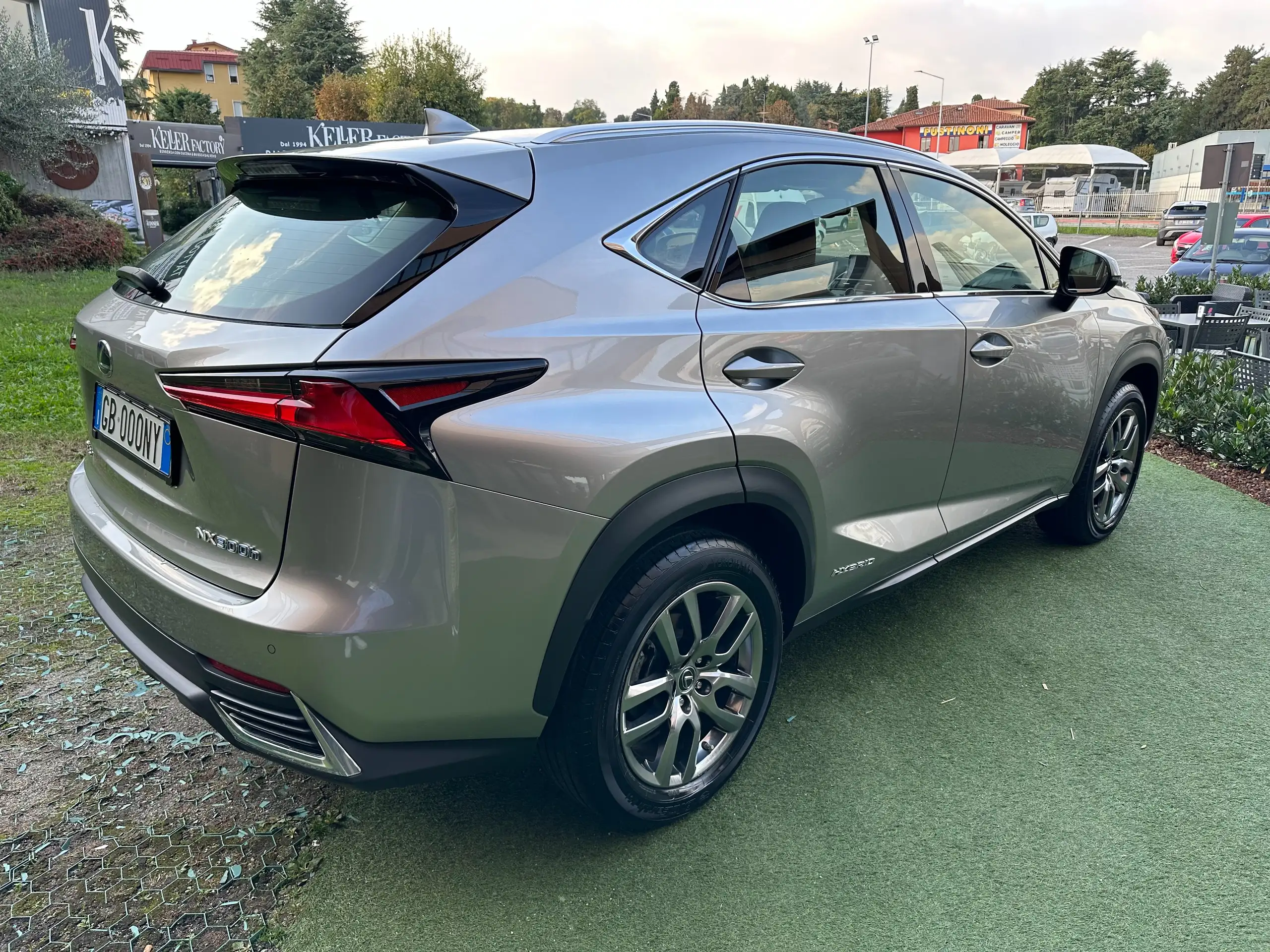 Lexus - NX 300