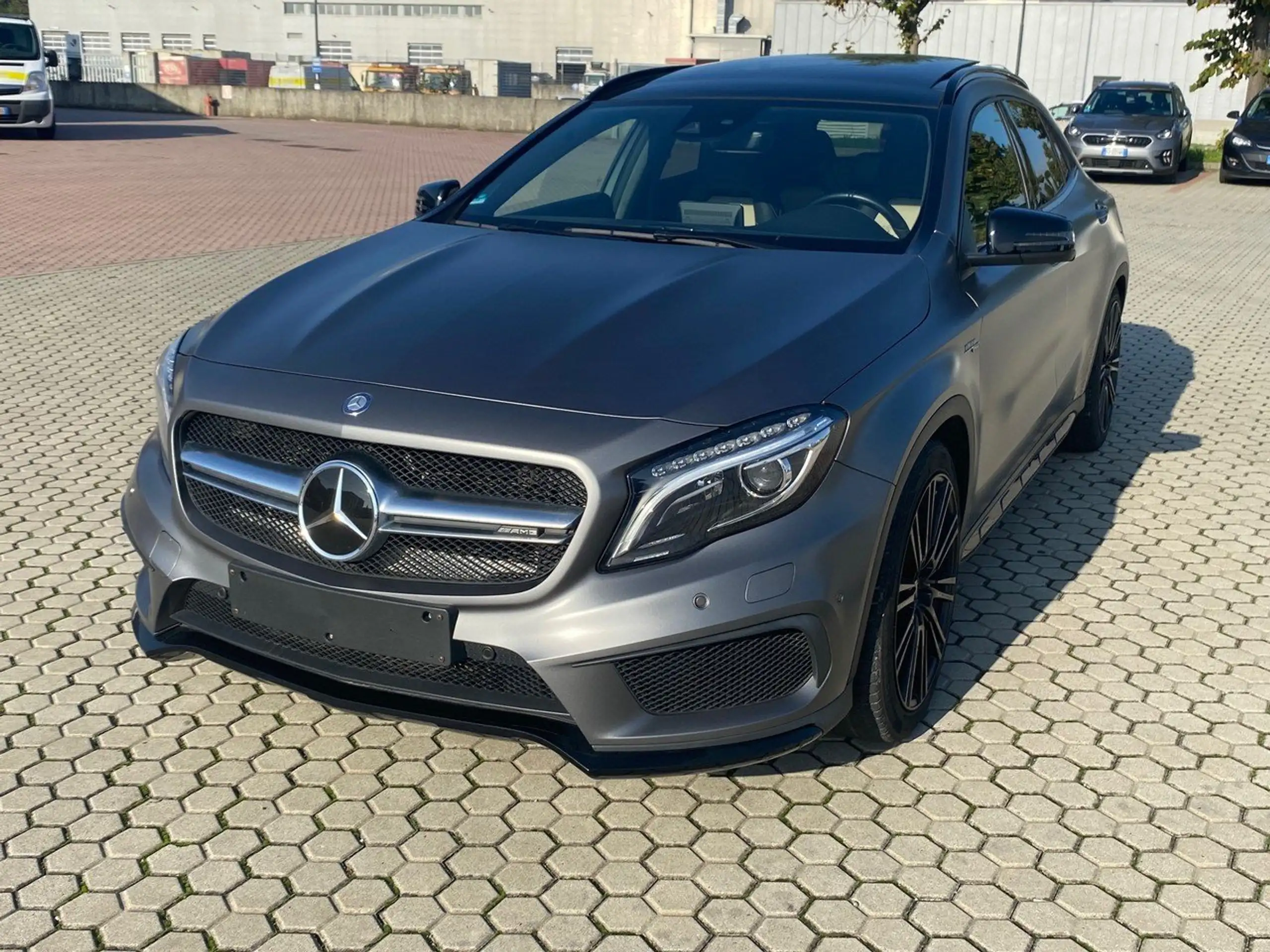 Mercedes-Benz - GLA 45 AMG