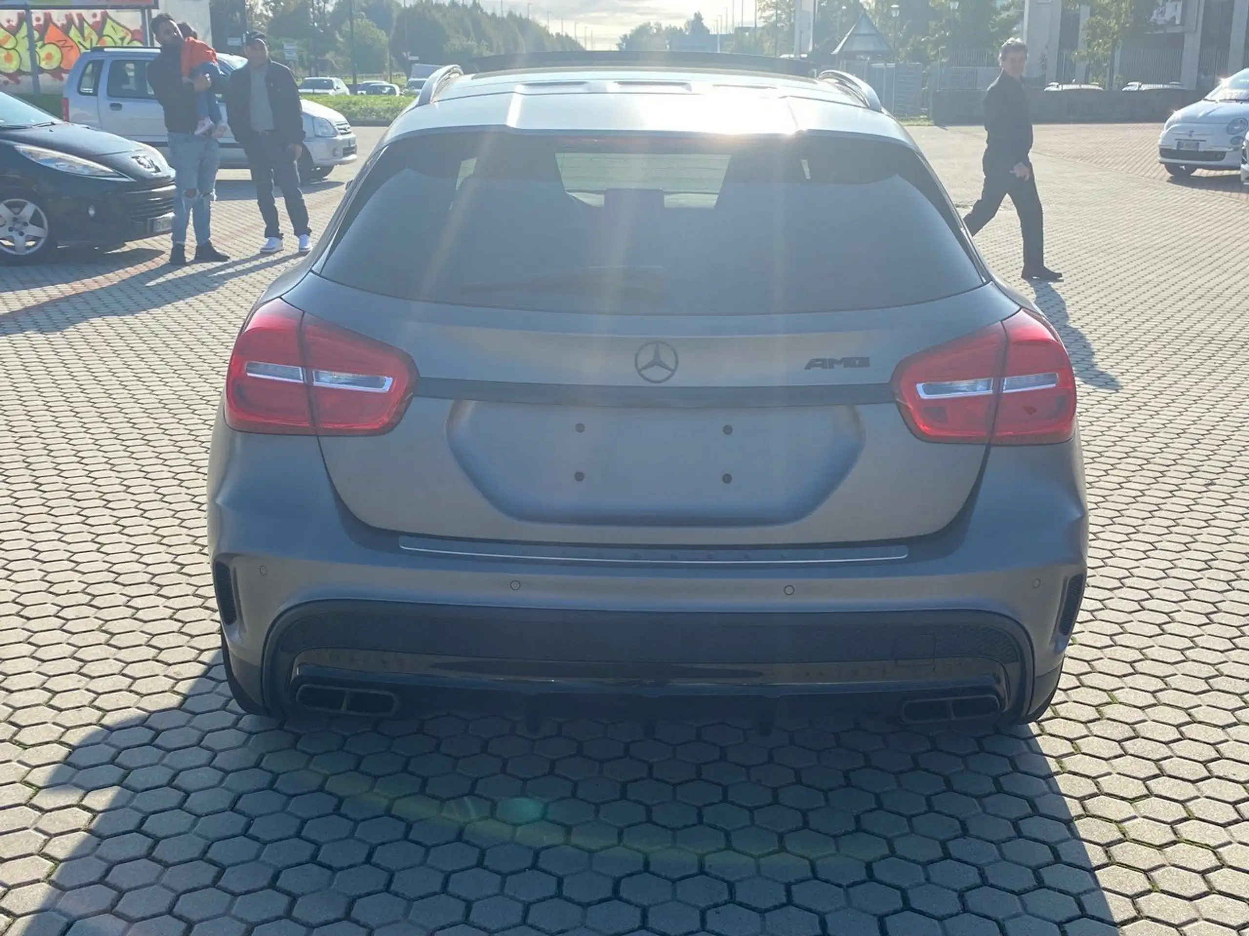 Mercedes-Benz - GLA 45 AMG