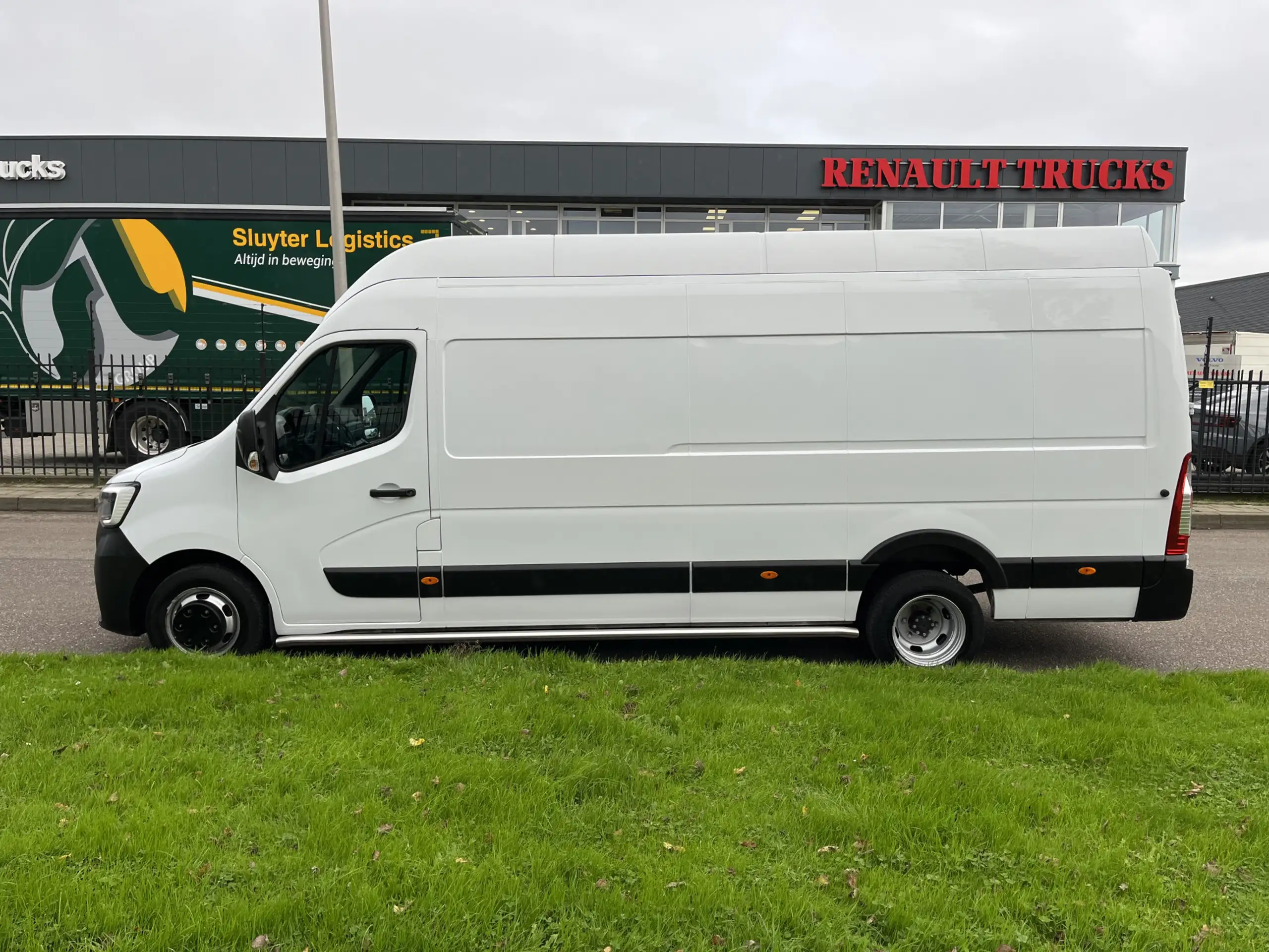 Renault - Master