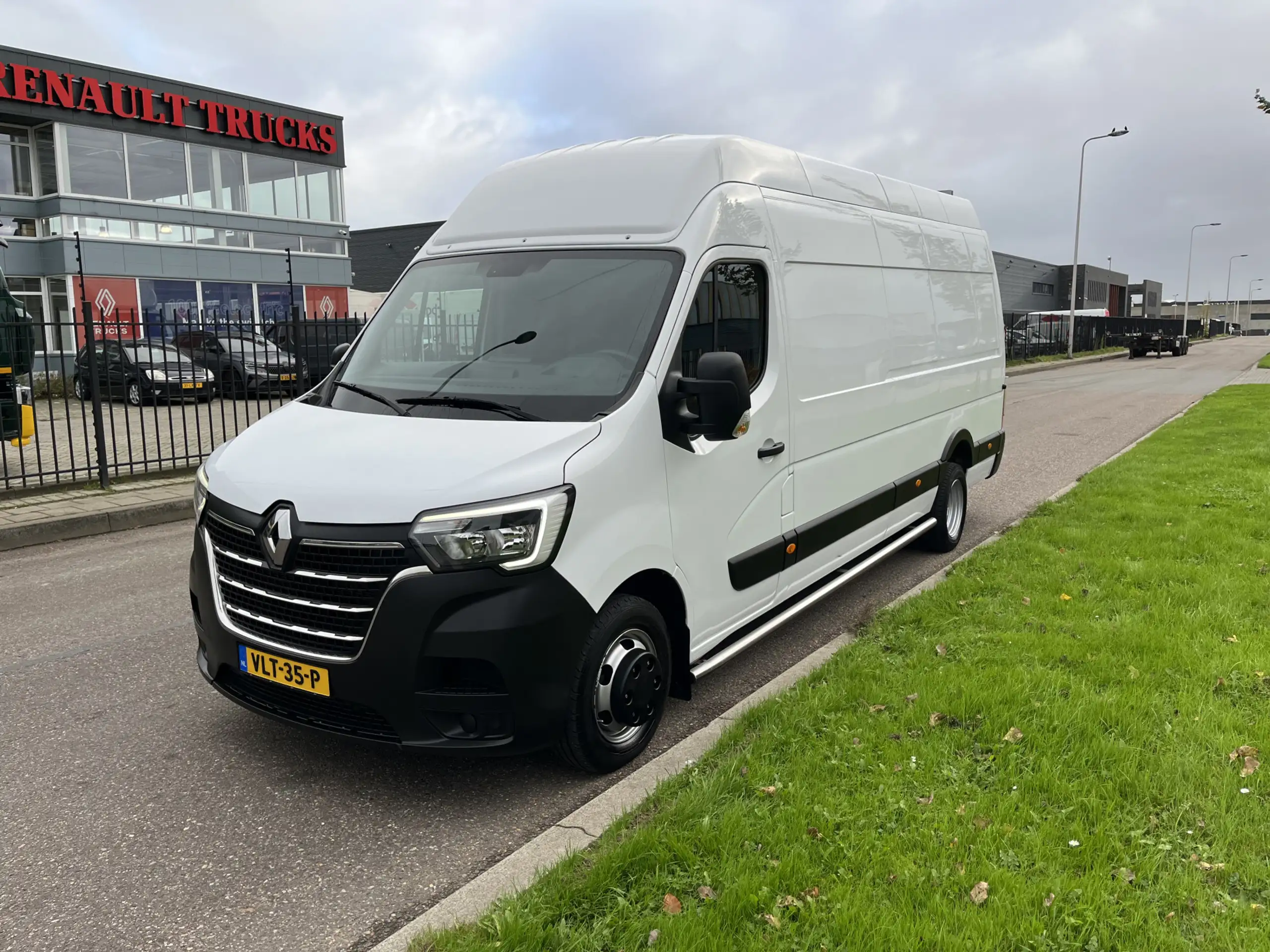 Renault - Master