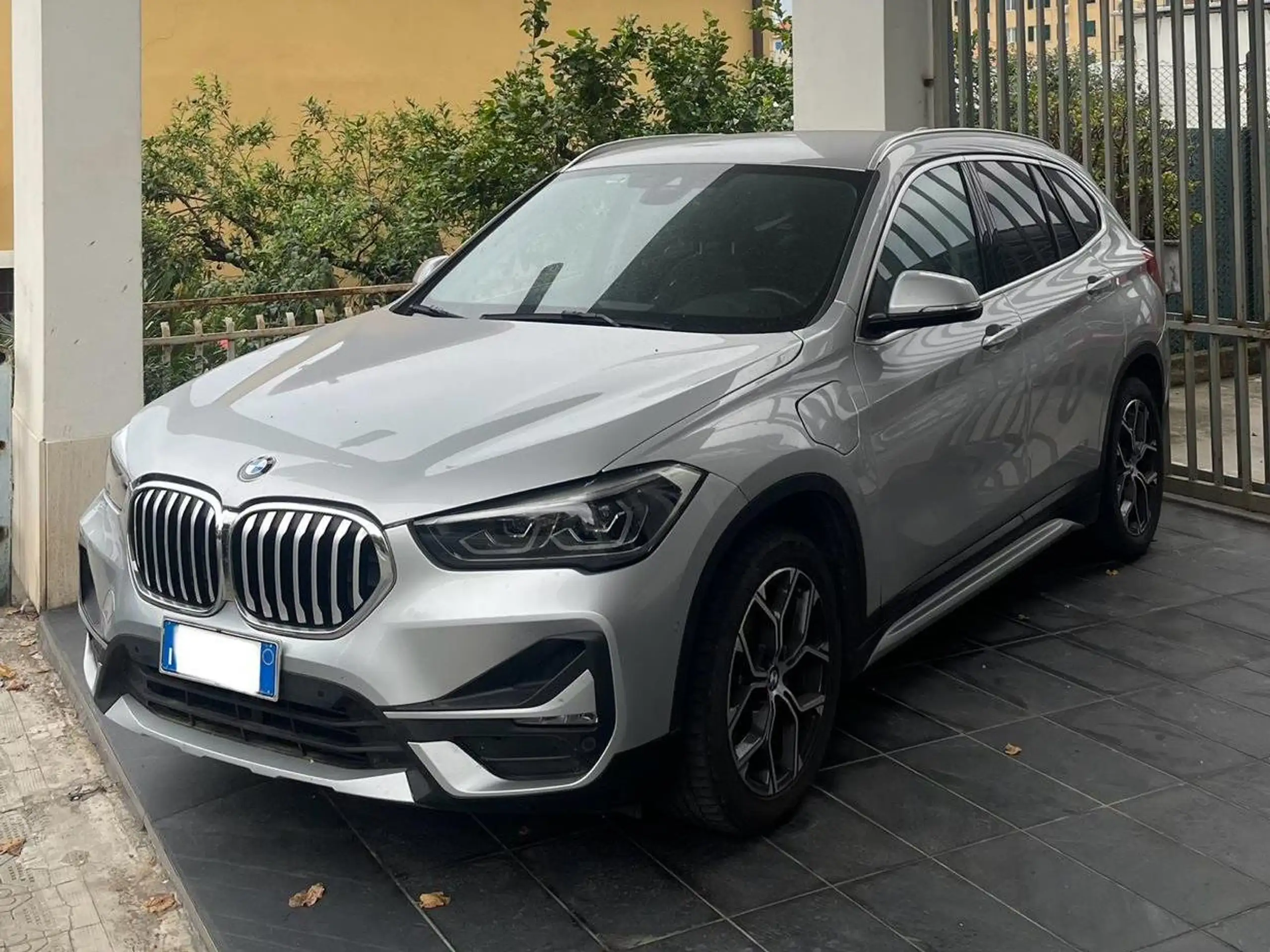 BMW - X1