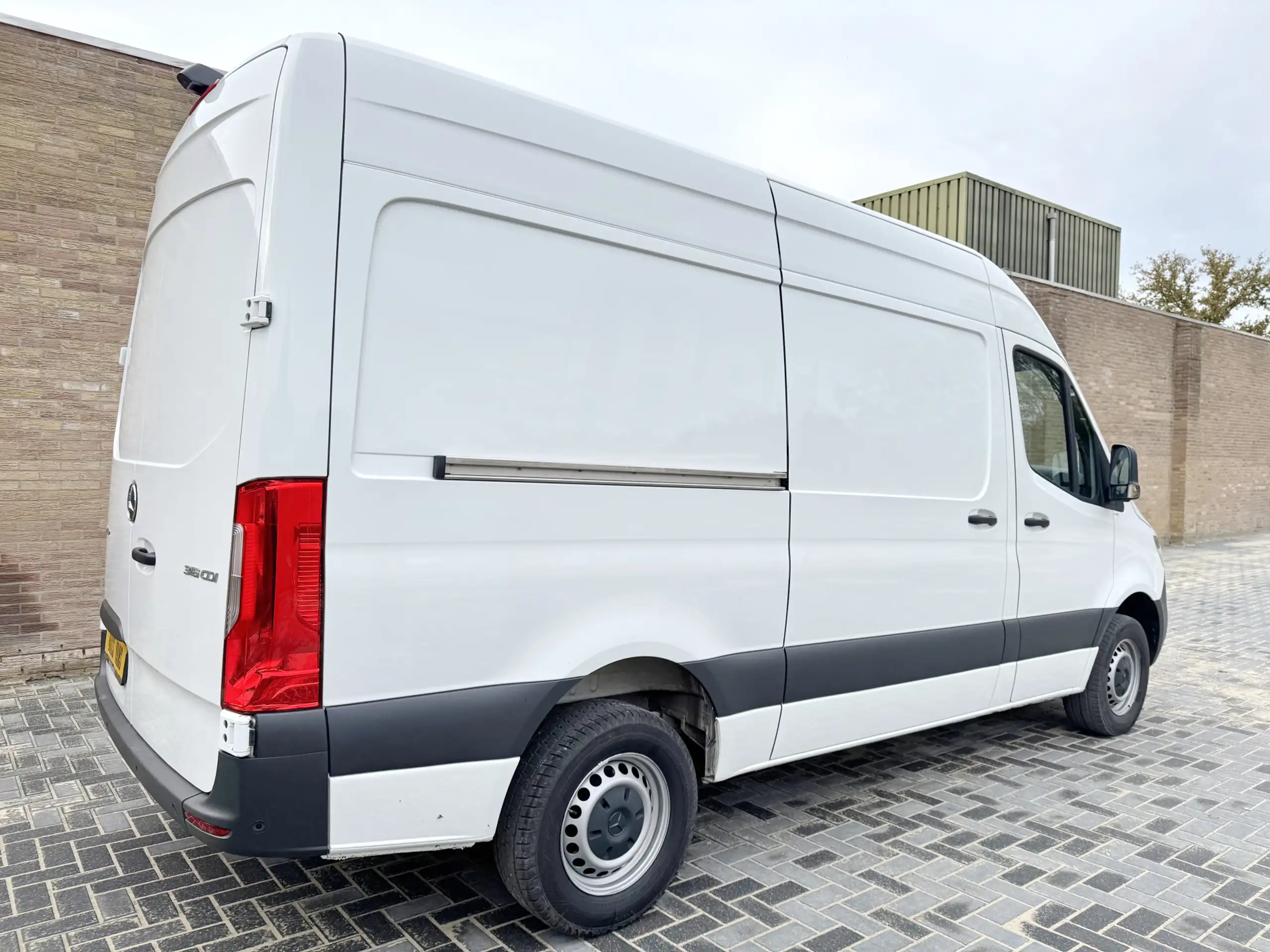 Mercedes-Benz - Sprinter