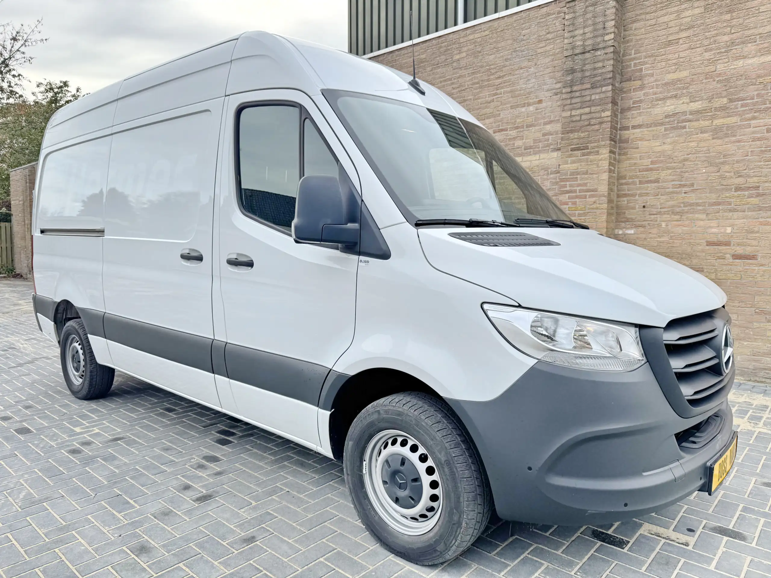 Mercedes-Benz - Sprinter