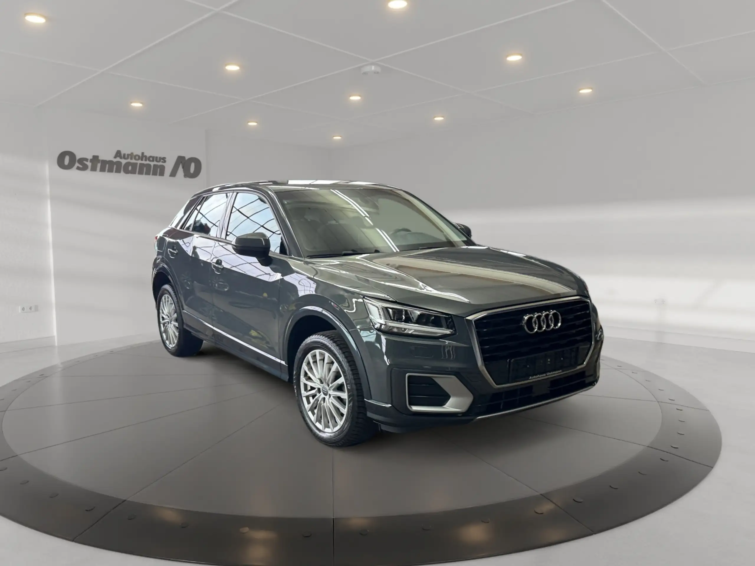 Audi - Q2