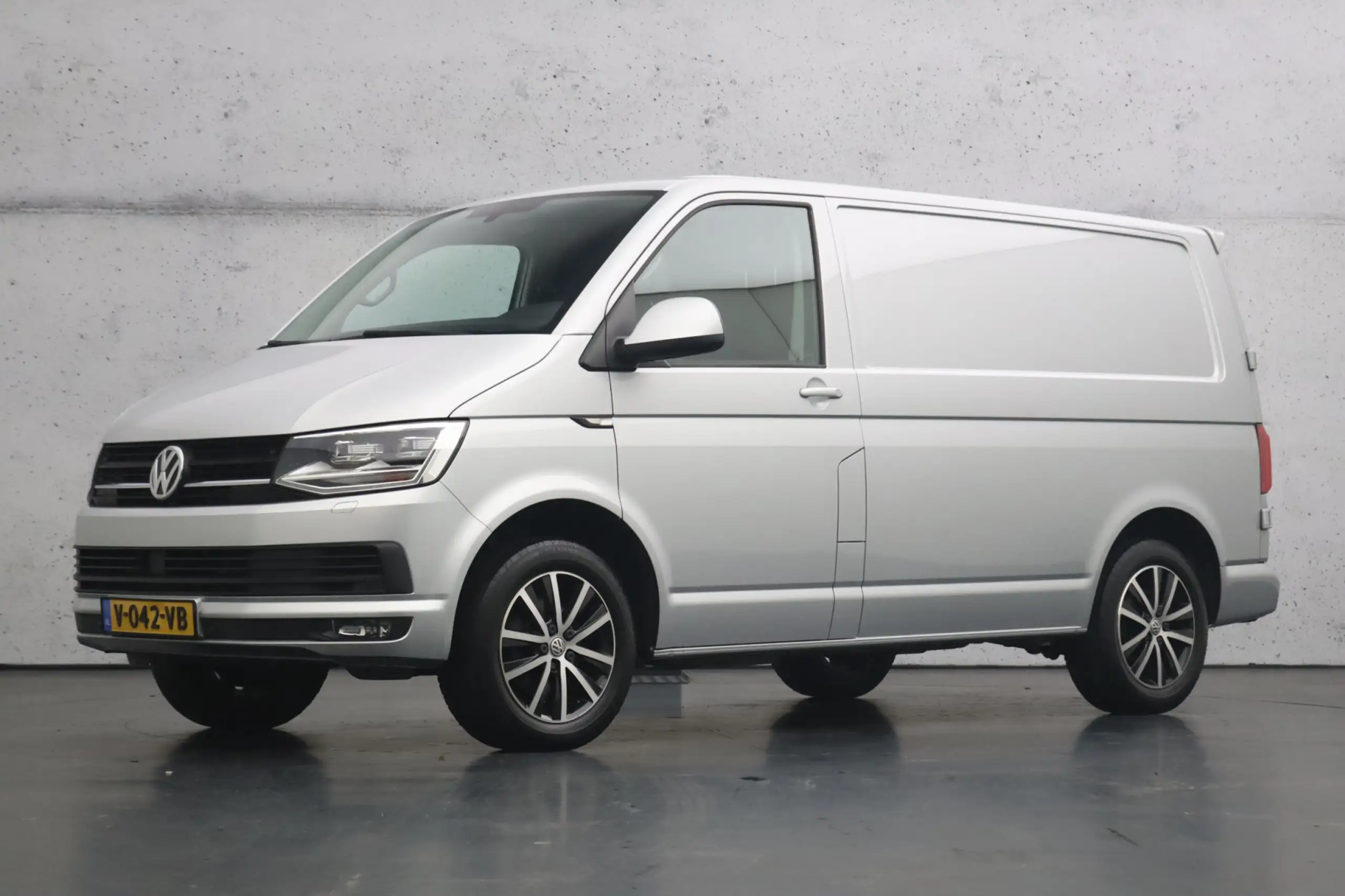 Volkswagen - T6 Transporter