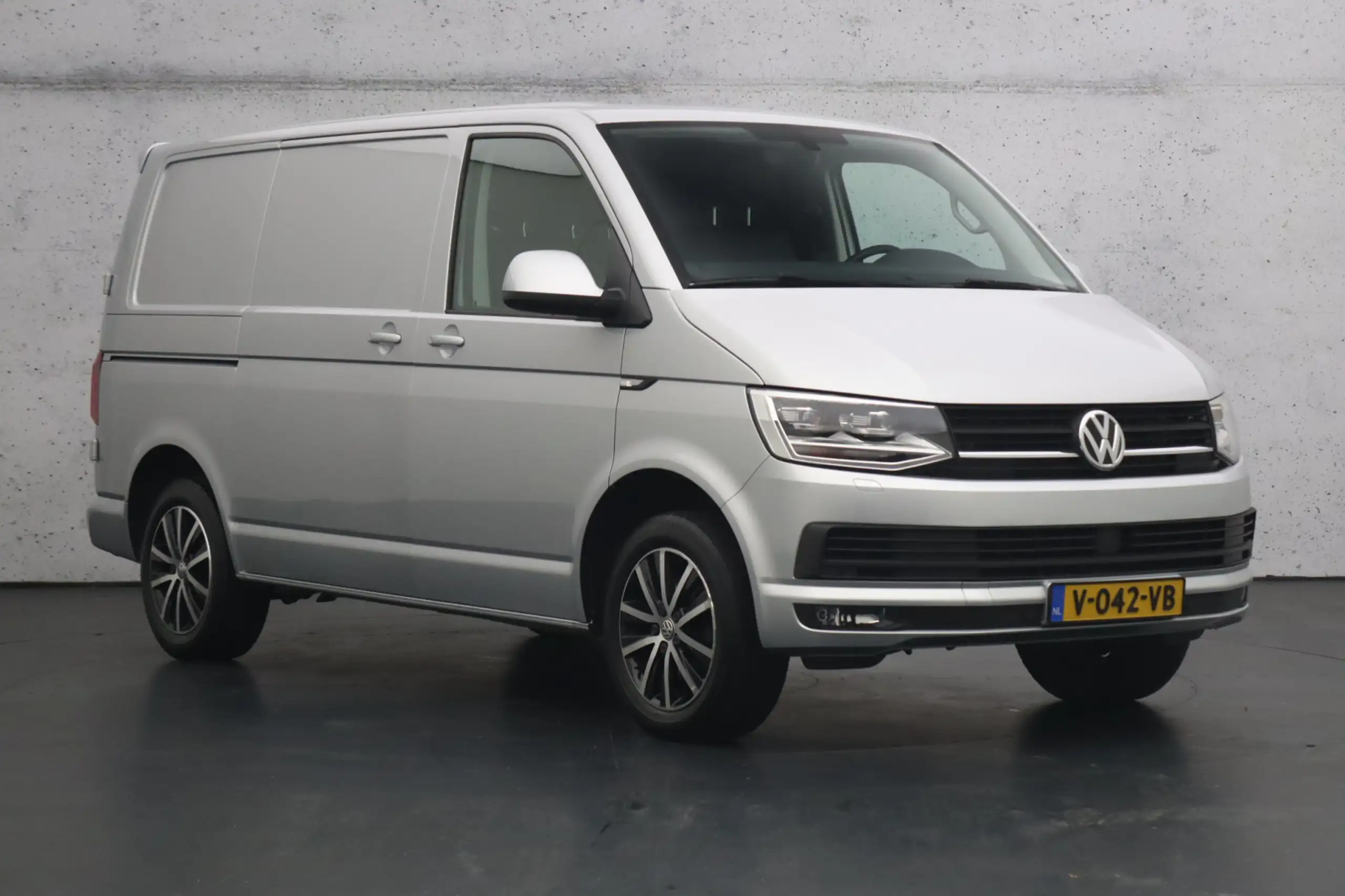 Volkswagen - T6 Transporter