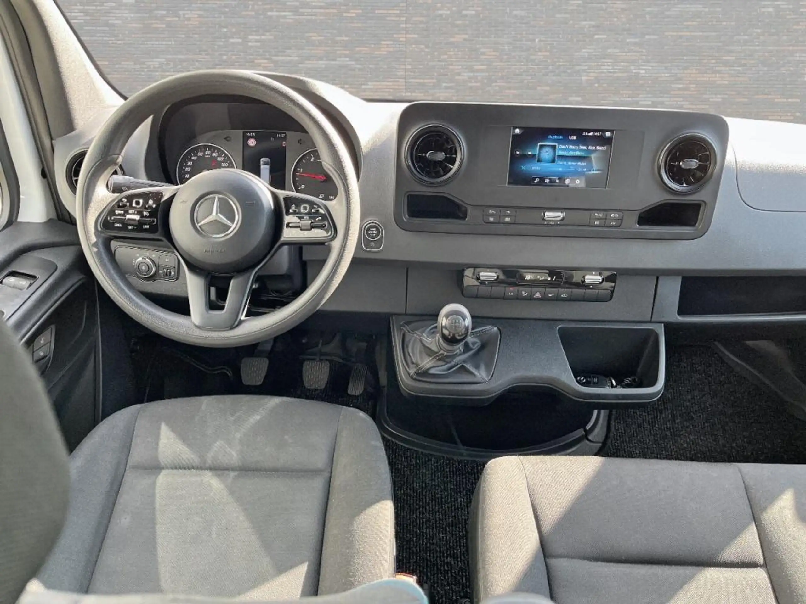 Mercedes-Benz - Sprinter