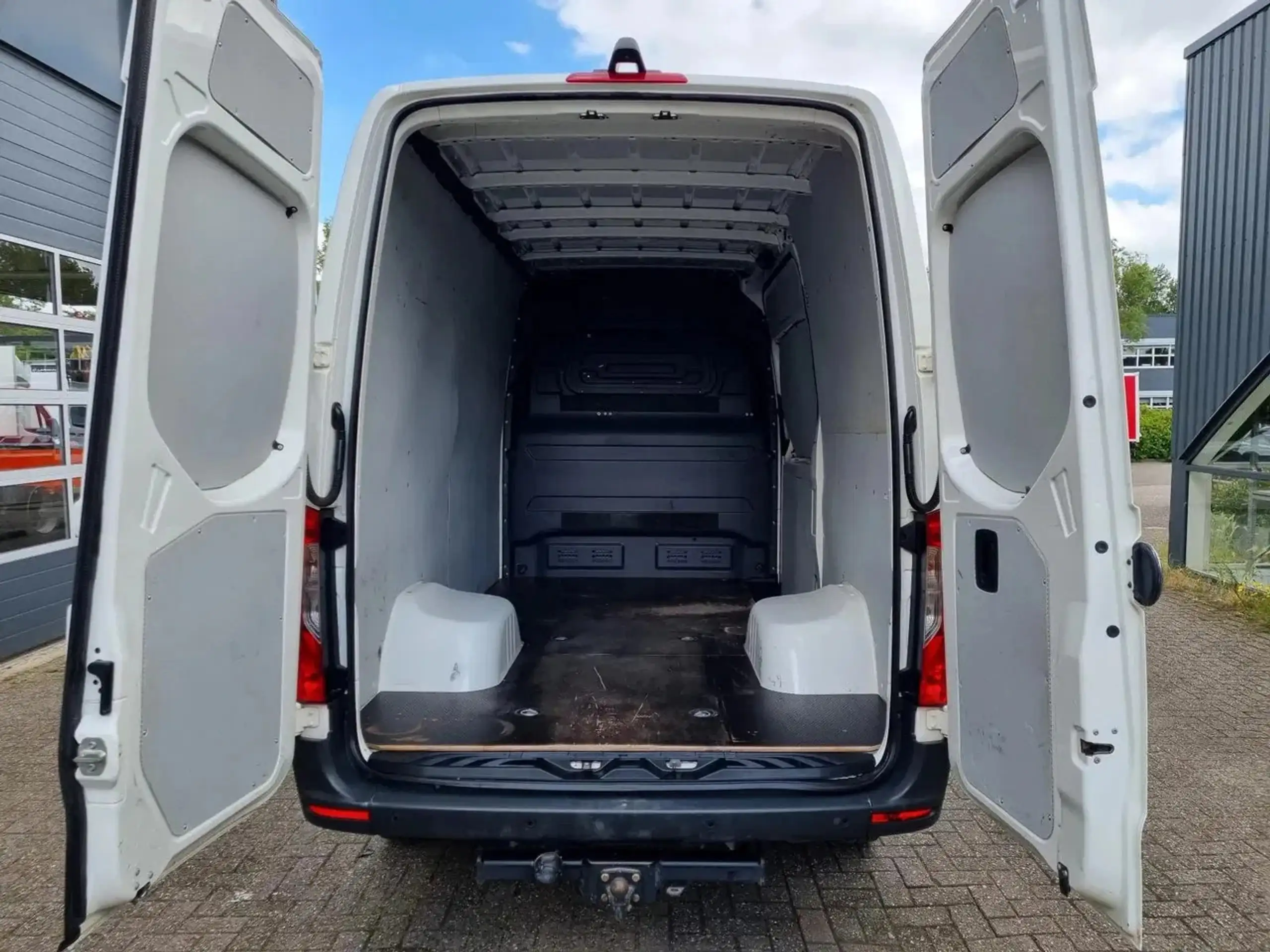 Mercedes-Benz - Sprinter