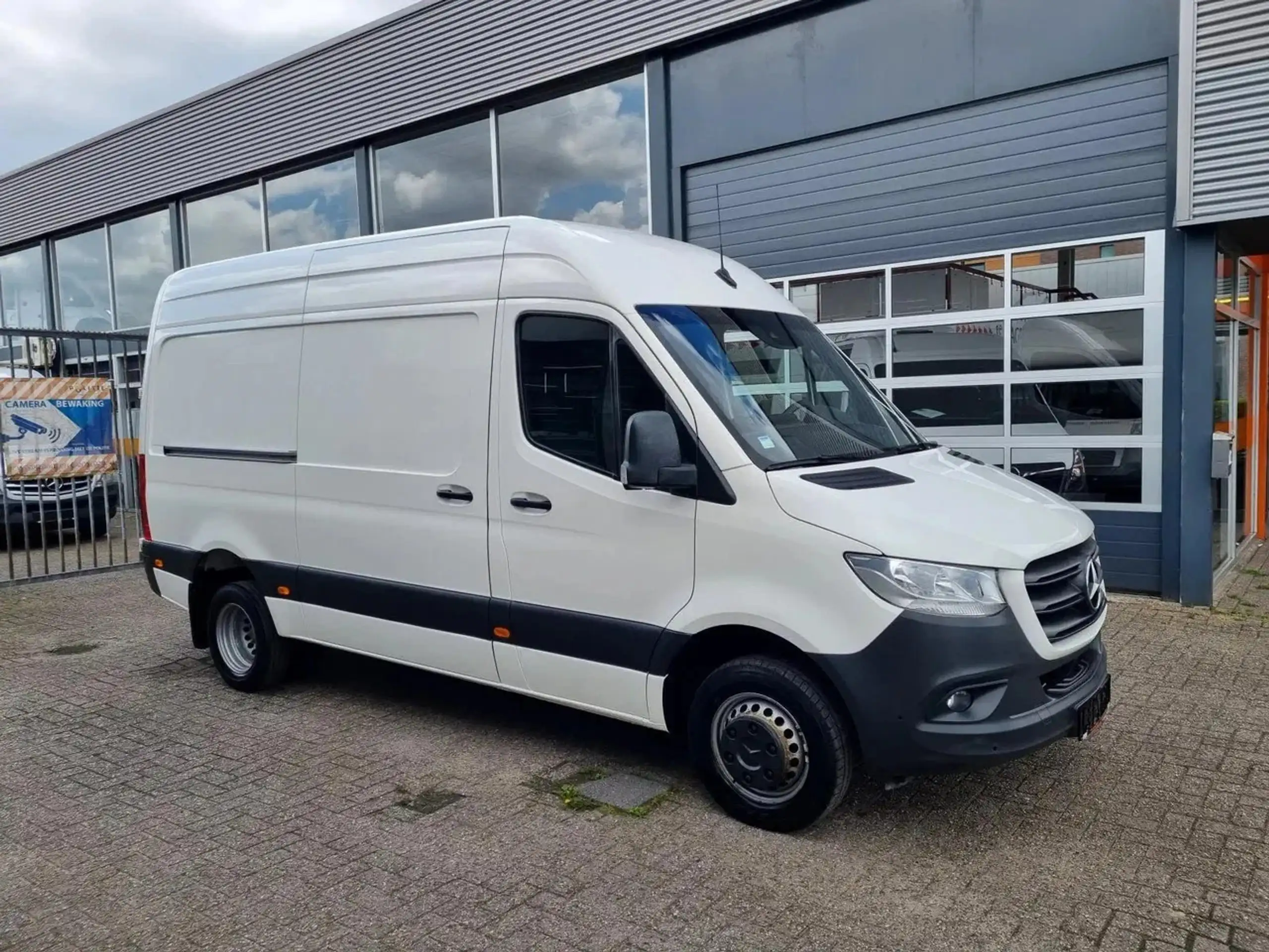 Mercedes-Benz - Sprinter