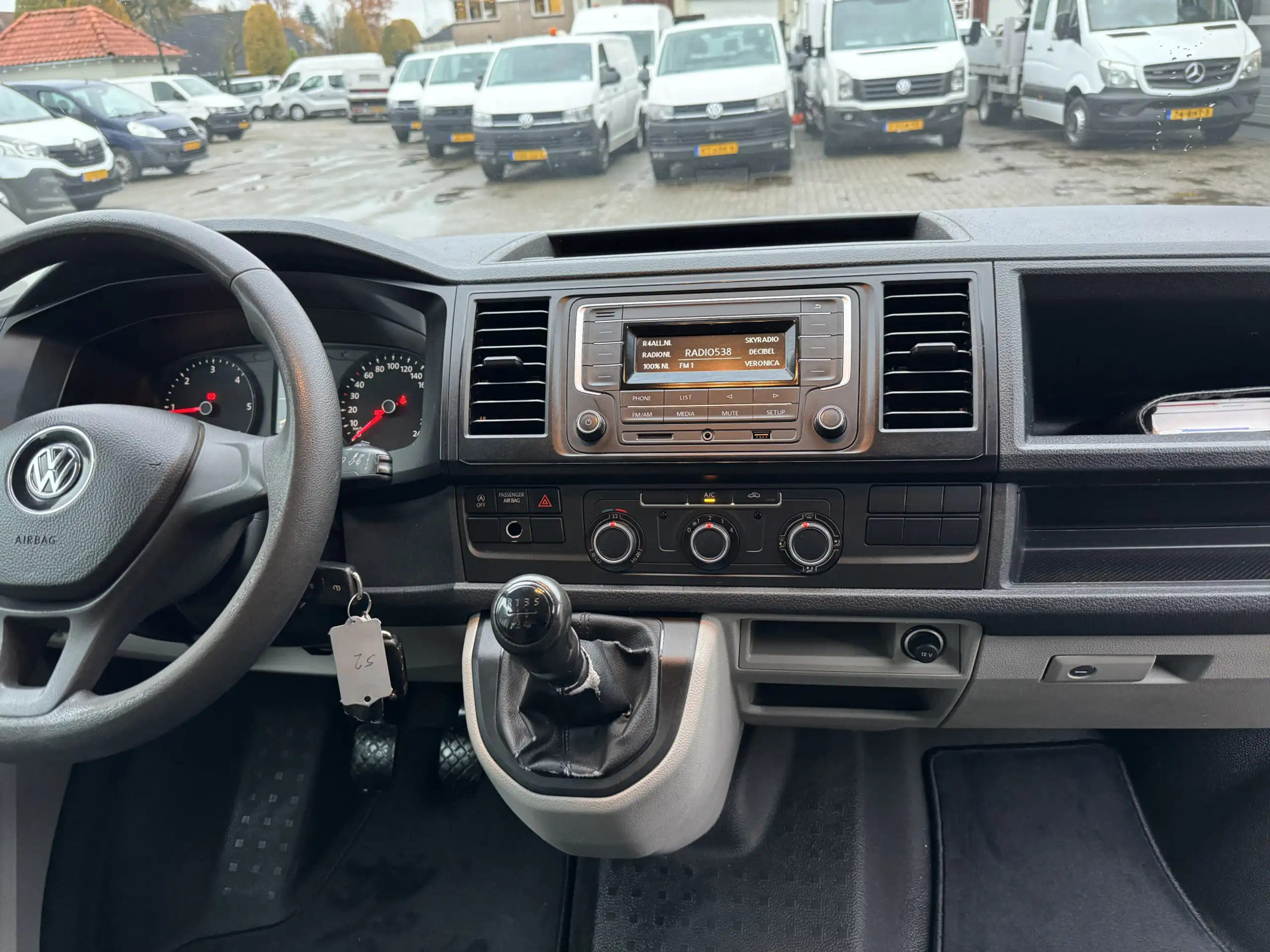 Volkswagen - T6 Transporter