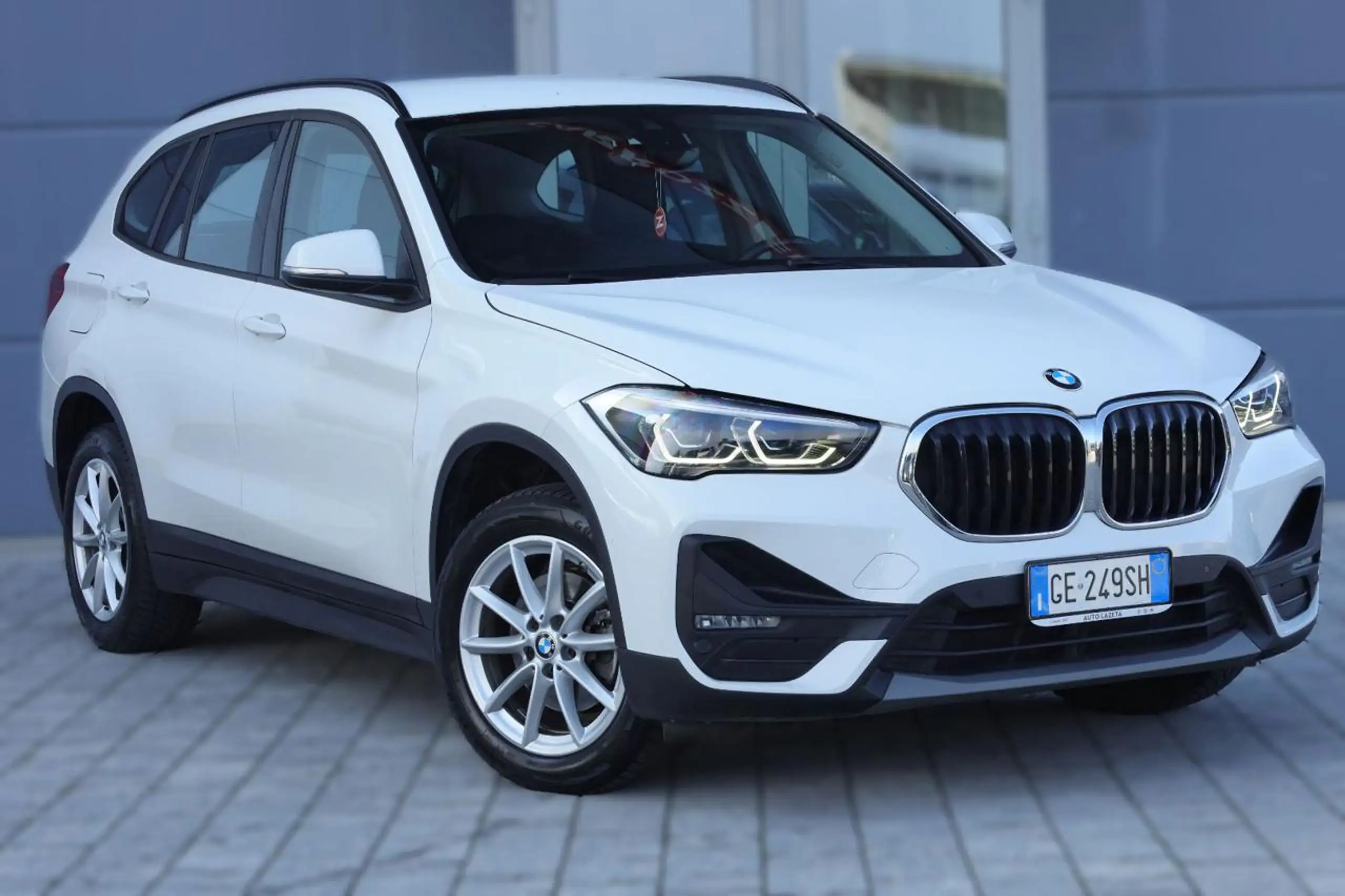 BMW - X1