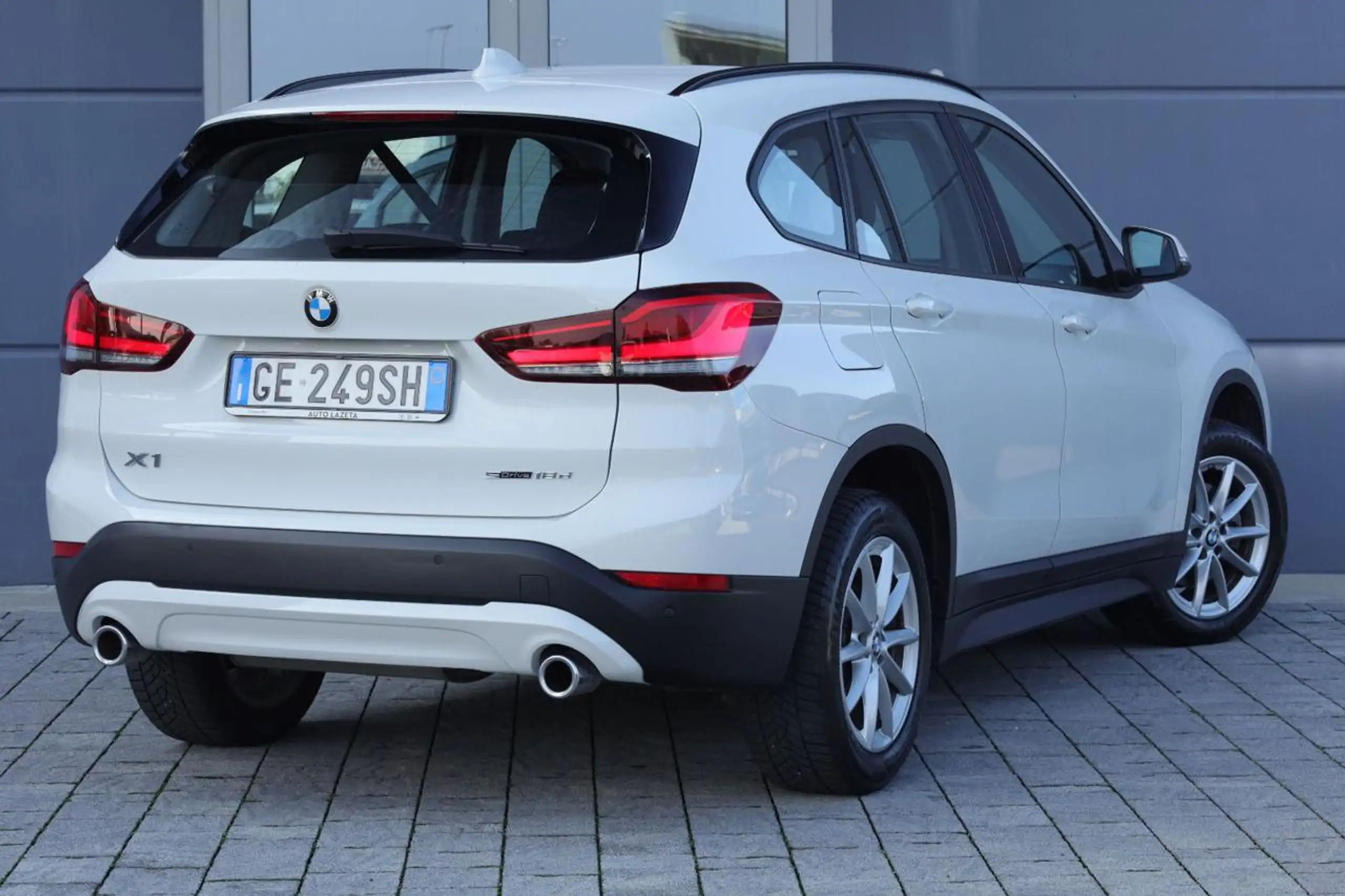 BMW - X1