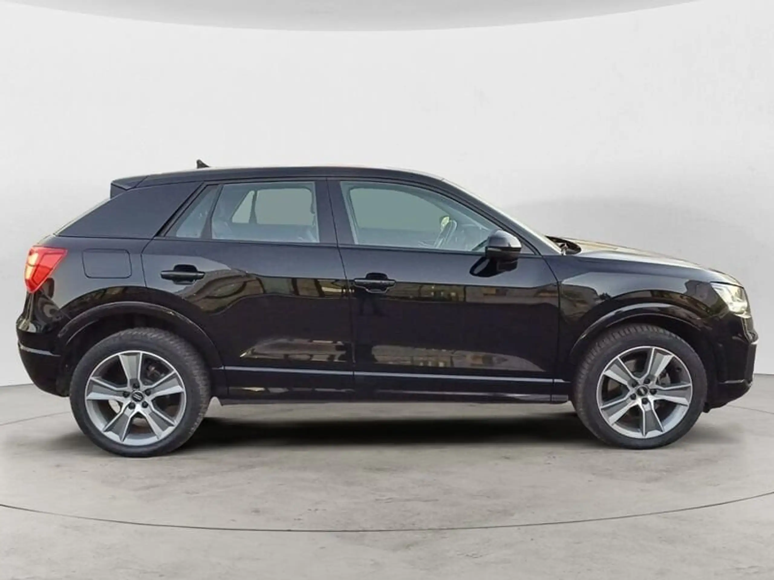 Audi - Q2