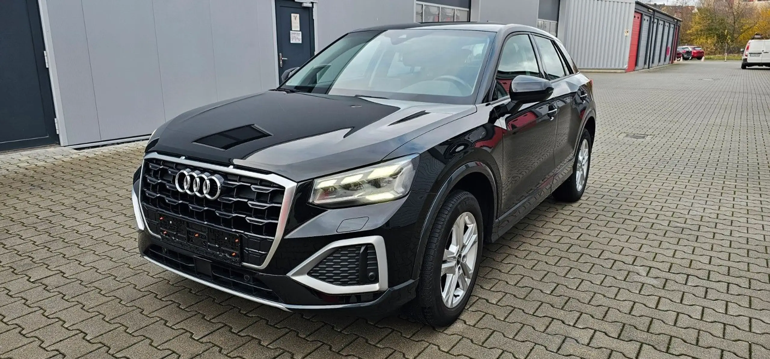 Audi - Q2