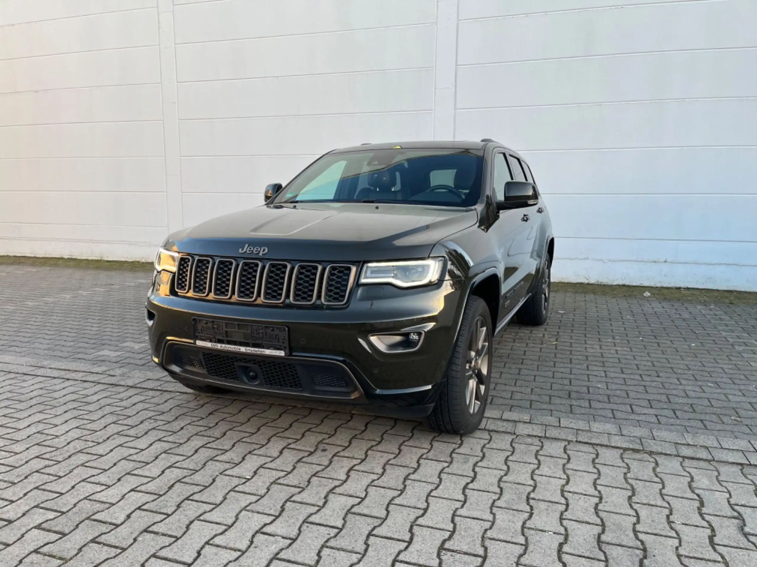 Jeep - Grand Cherokee