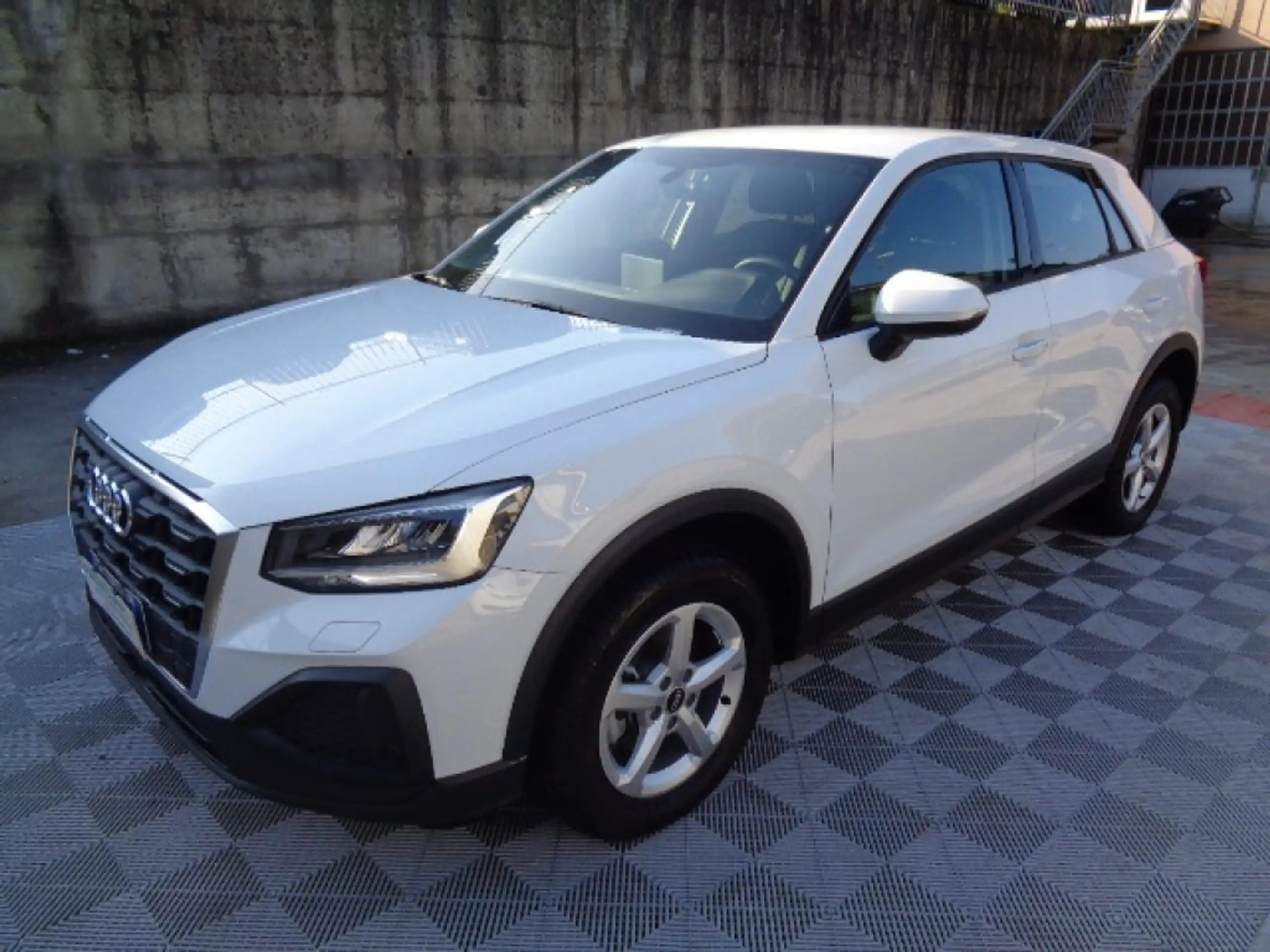 Audi - Q2