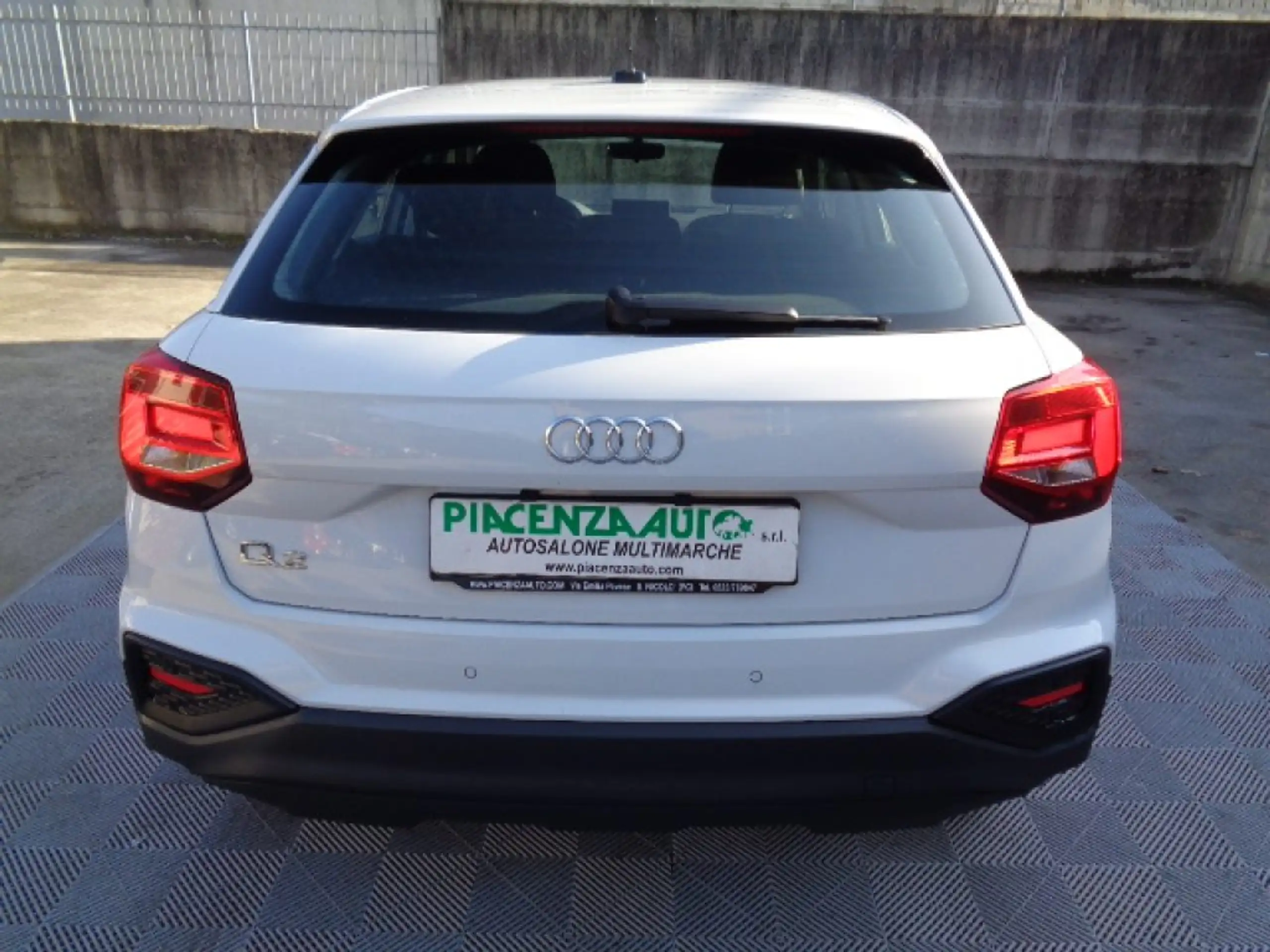 Audi - Q2