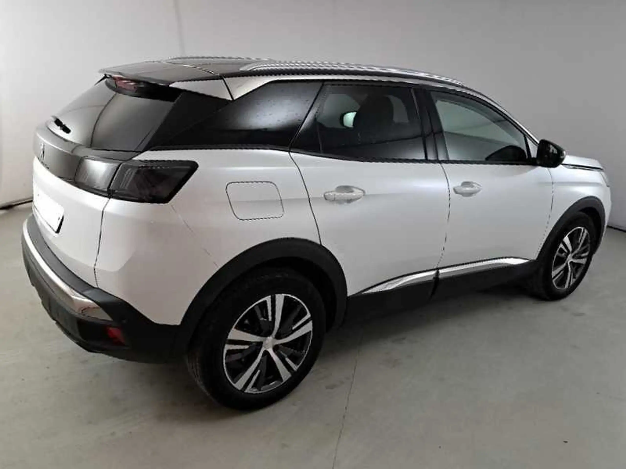 Peugeot - 3008