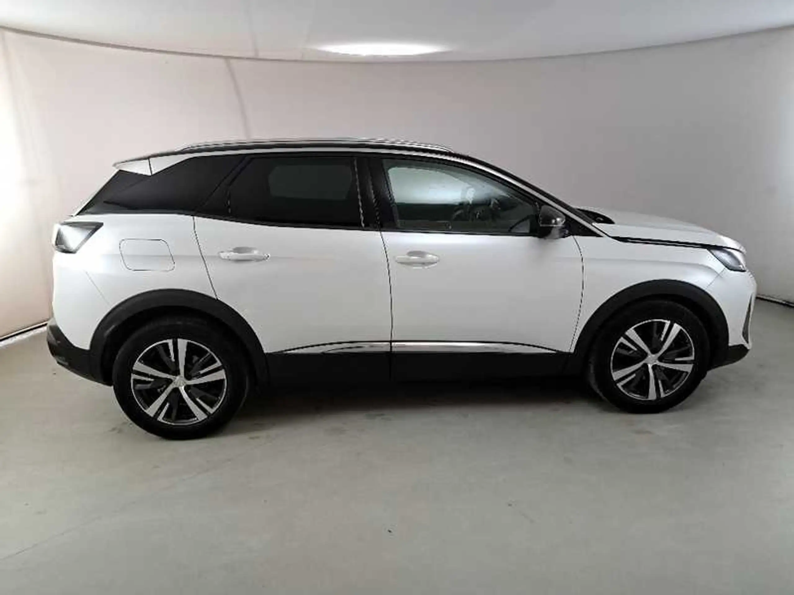 Peugeot - 3008