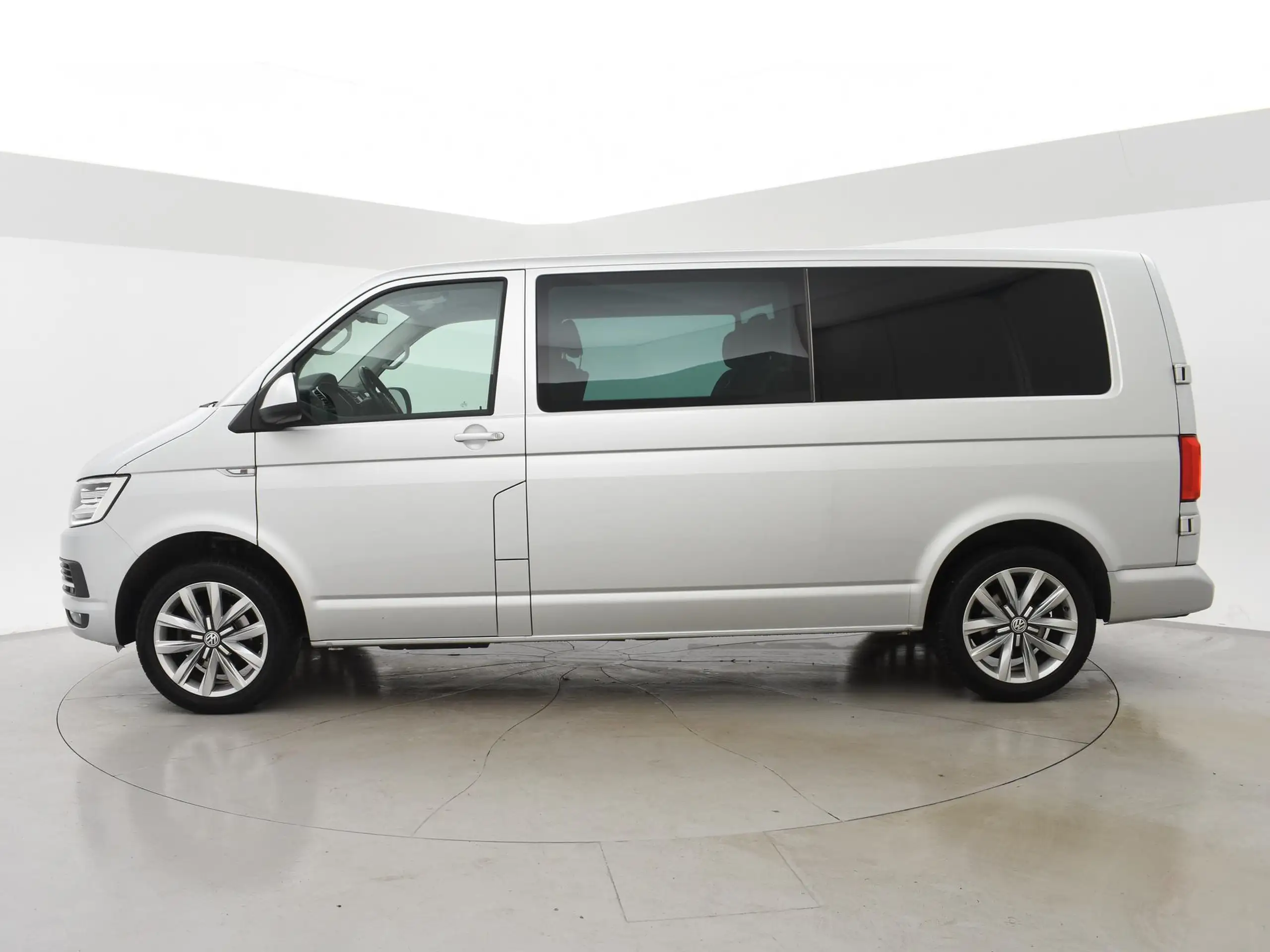 Volkswagen - T6 Transporter