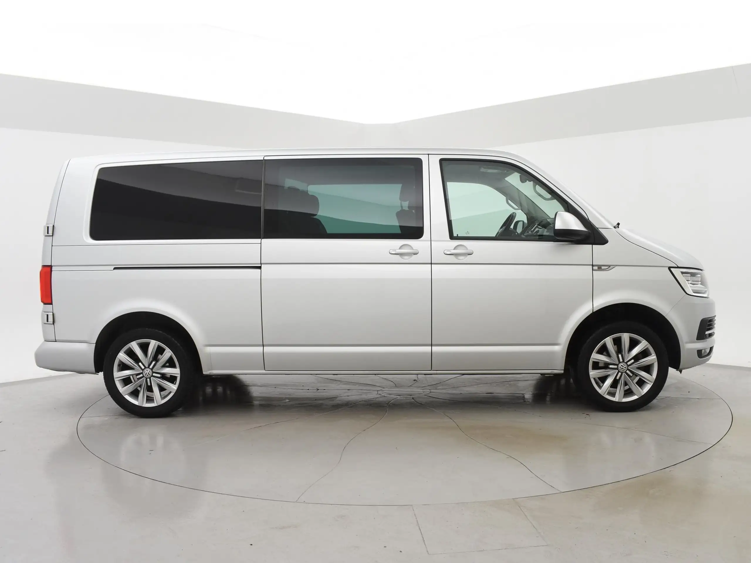 Volkswagen - T6 Transporter