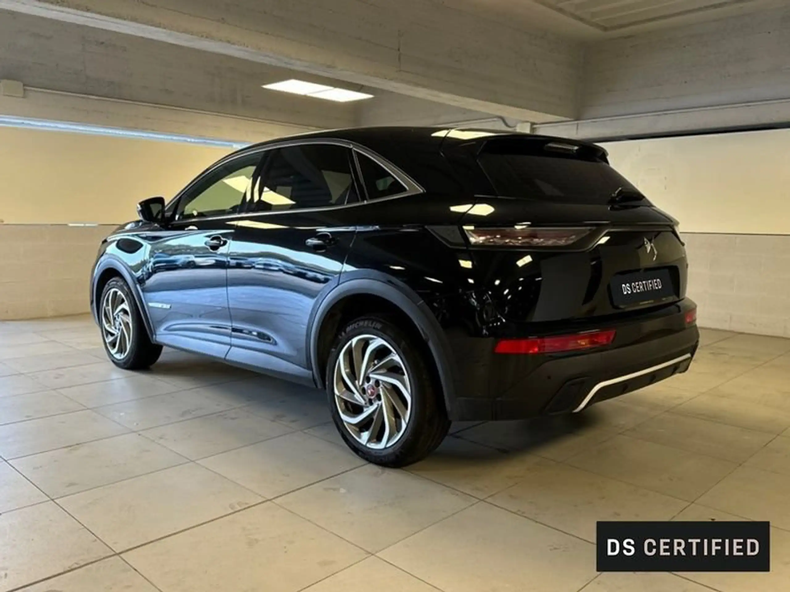 DS Automobiles - DS 7 Crossback