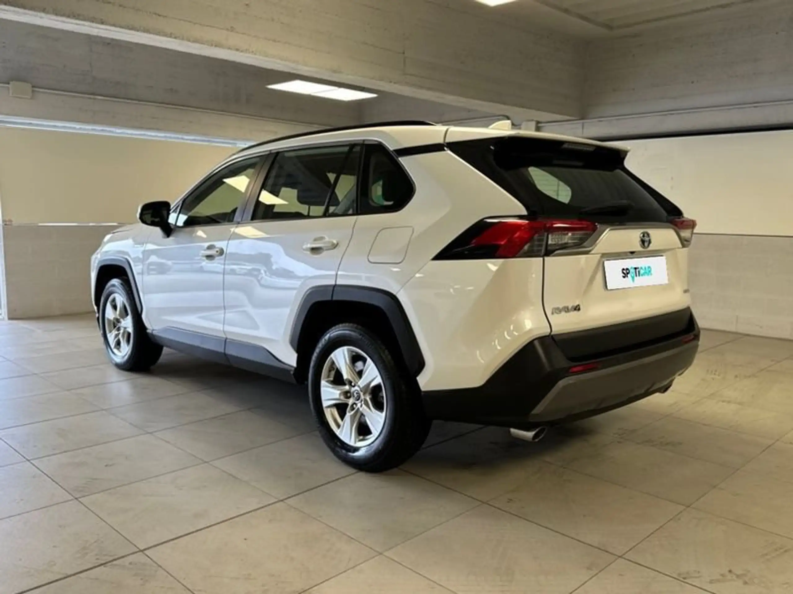 Toyota - RAV 4