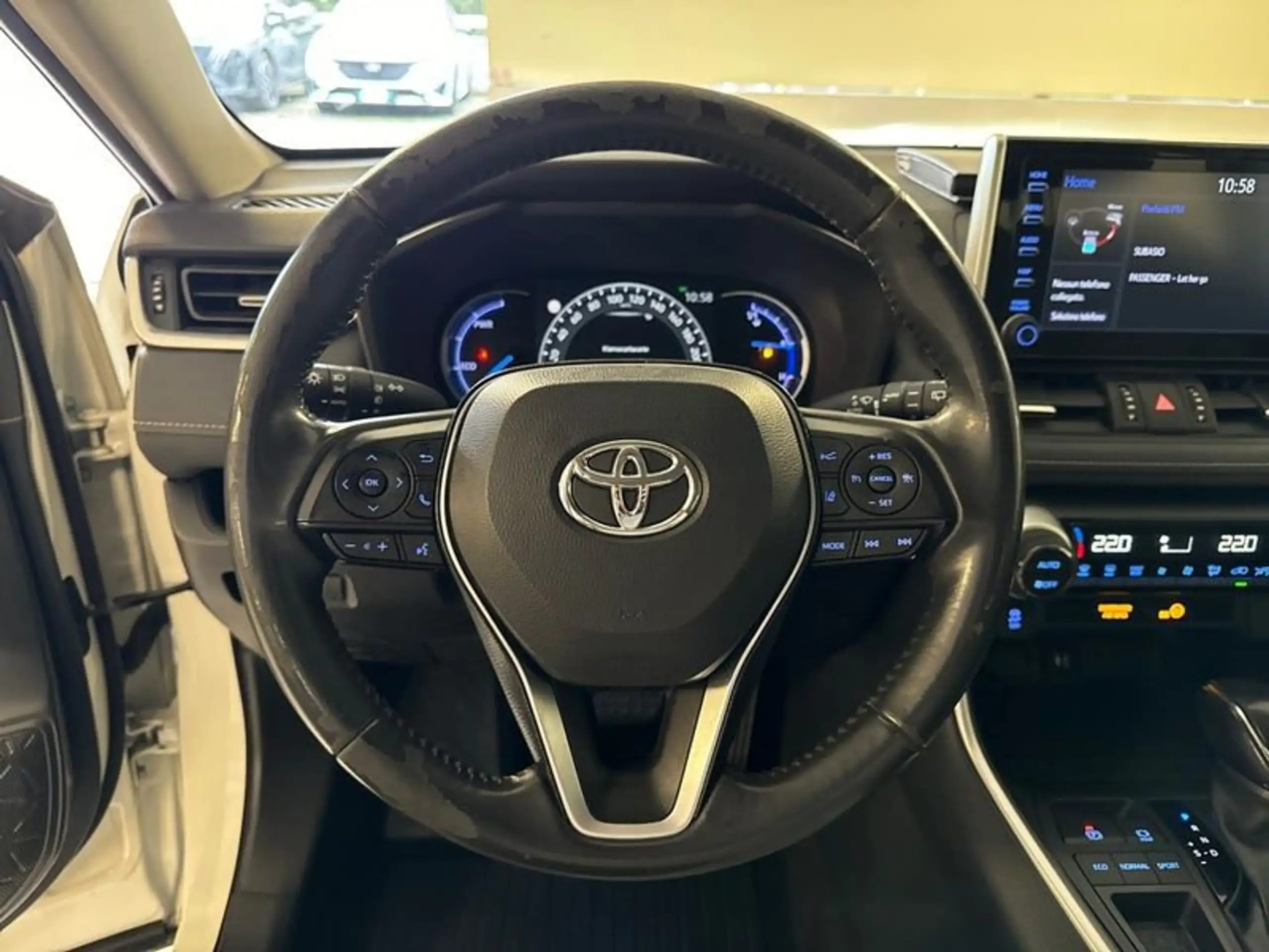 Toyota - RAV 4