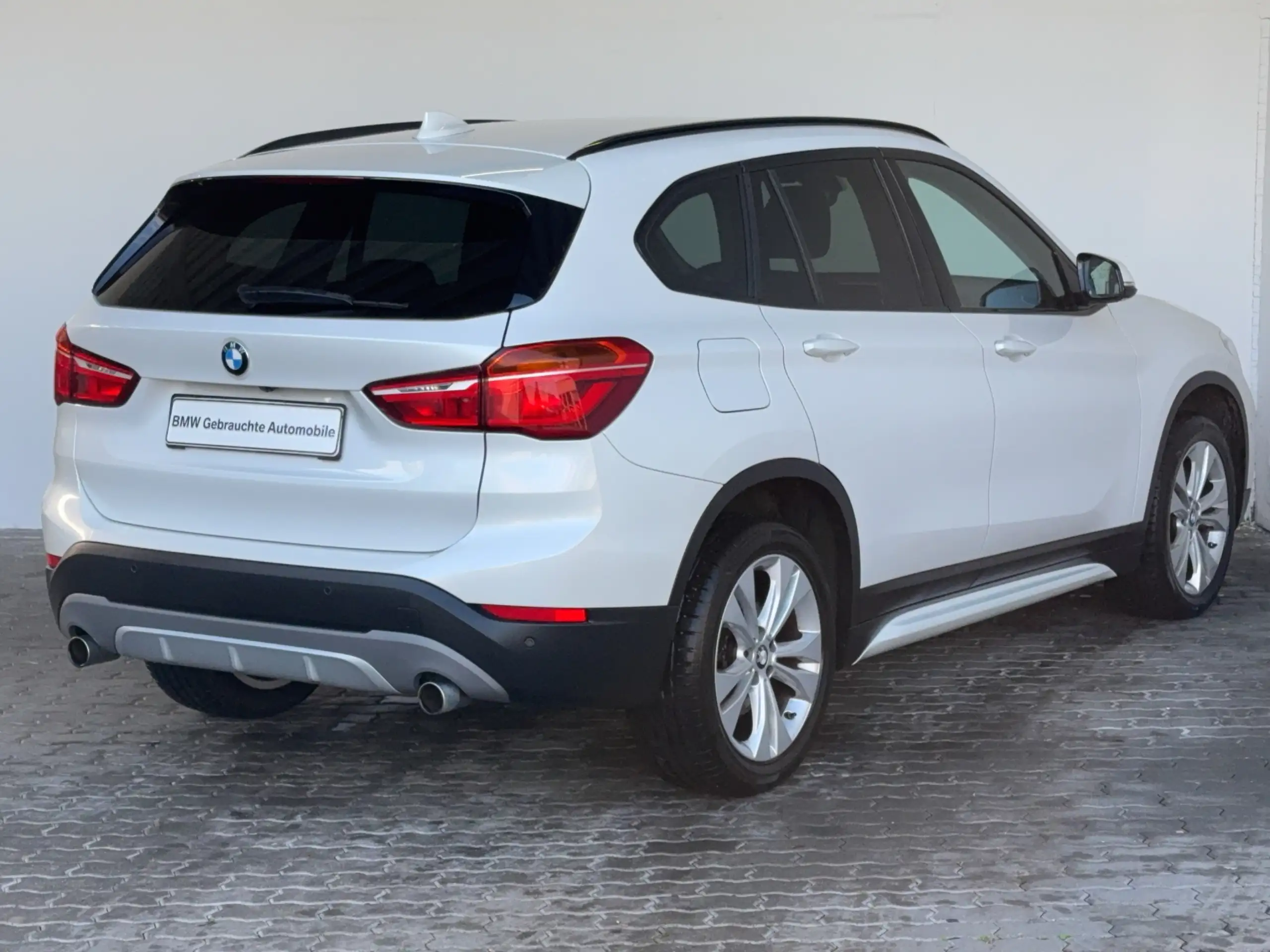 BMW - X1