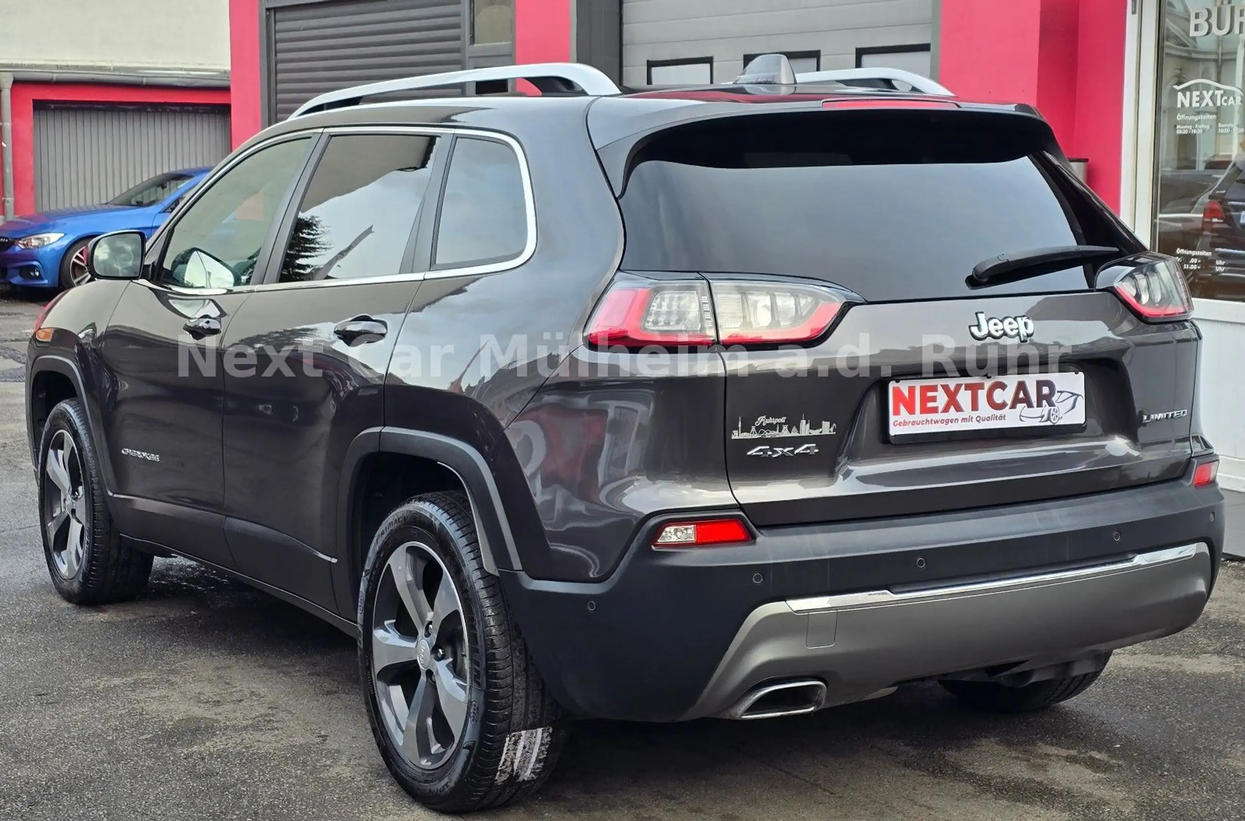 Jeep - Cherokee