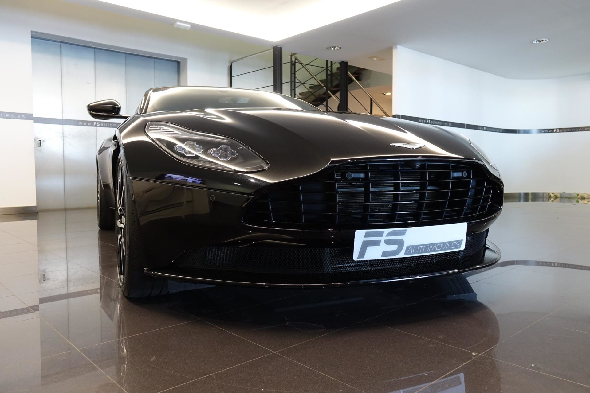 Aston Martin - DB11