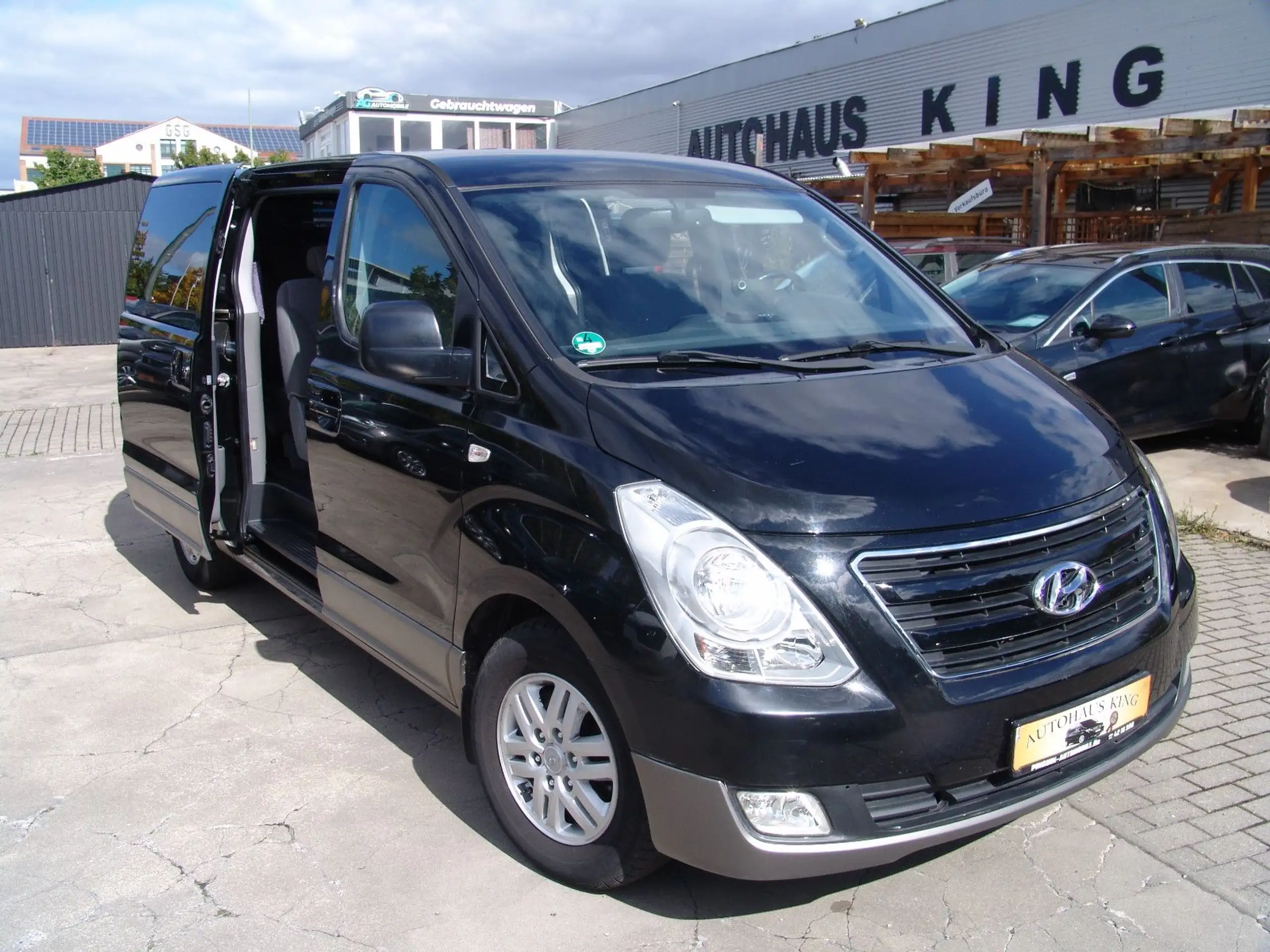 Hyundai - H-1