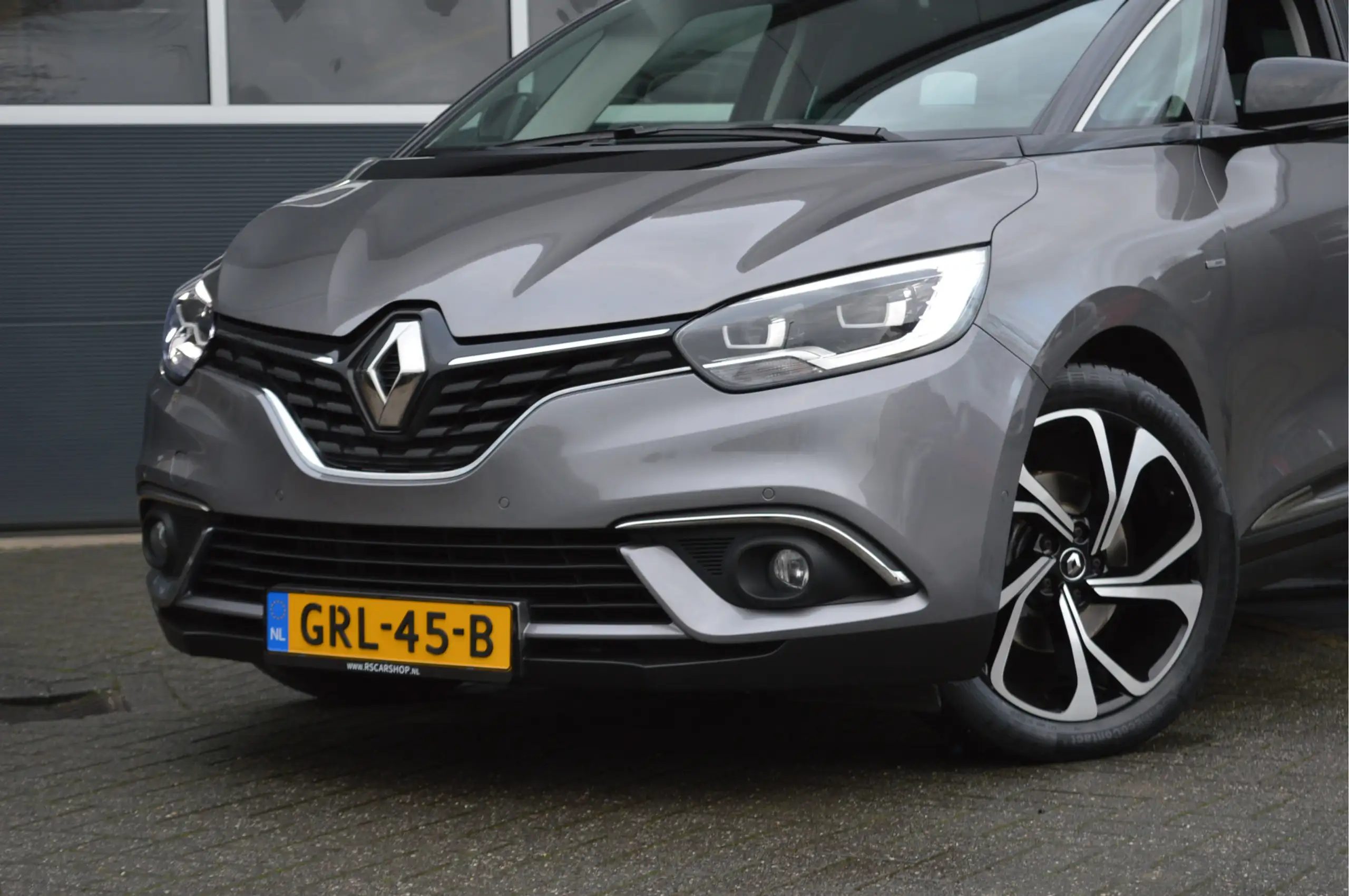 Renault - Scenic