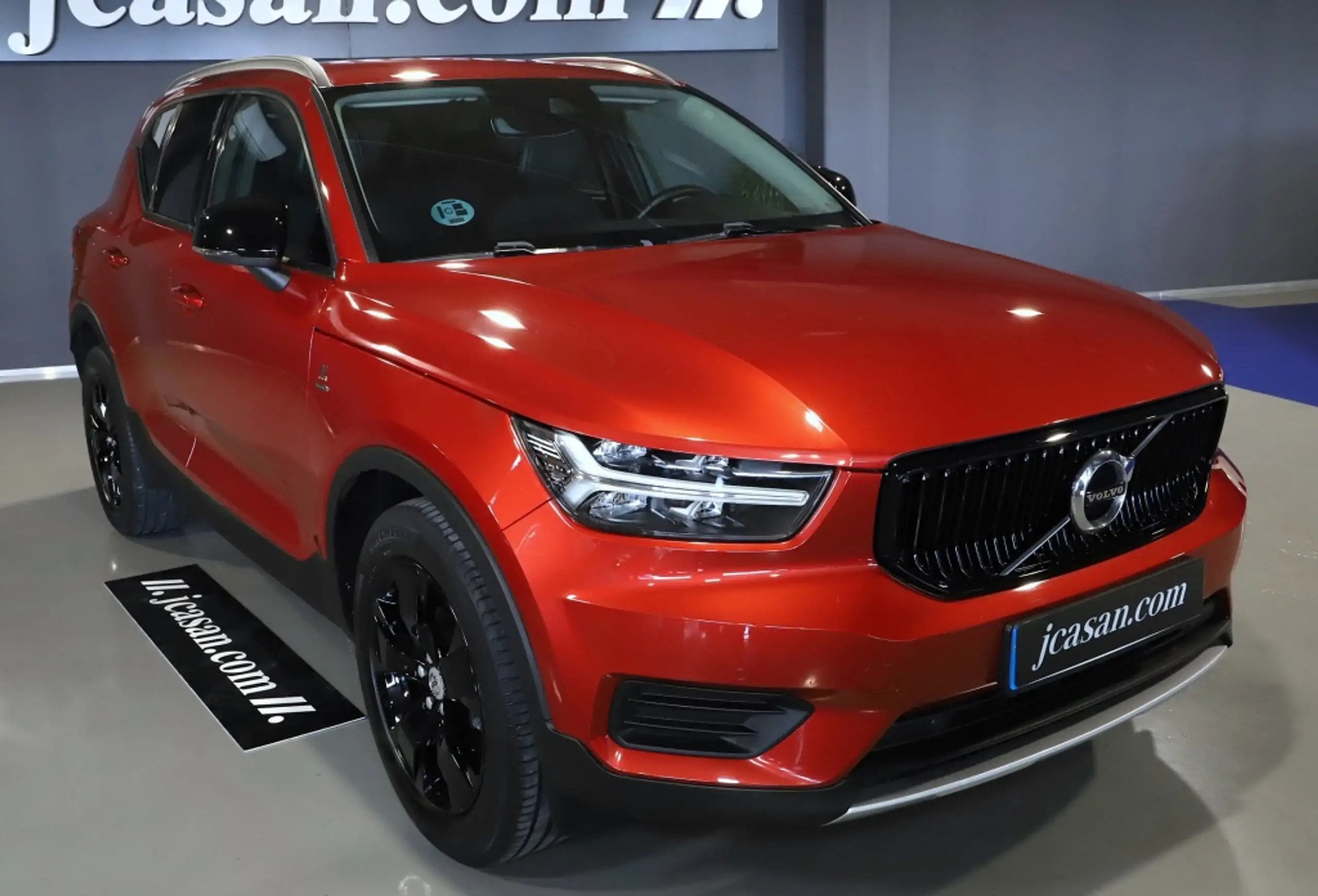 Volvo - XC40