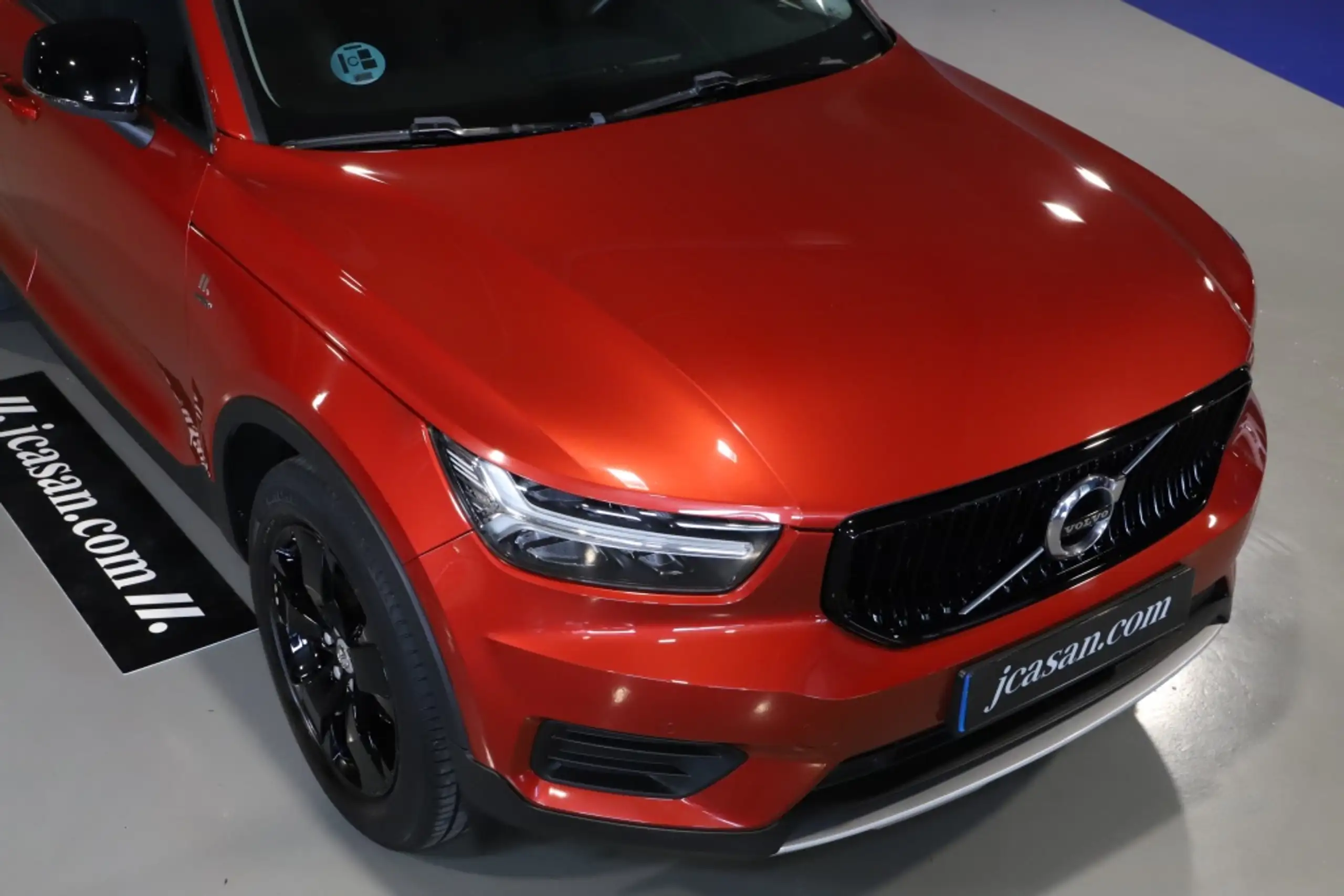 Volvo - XC40