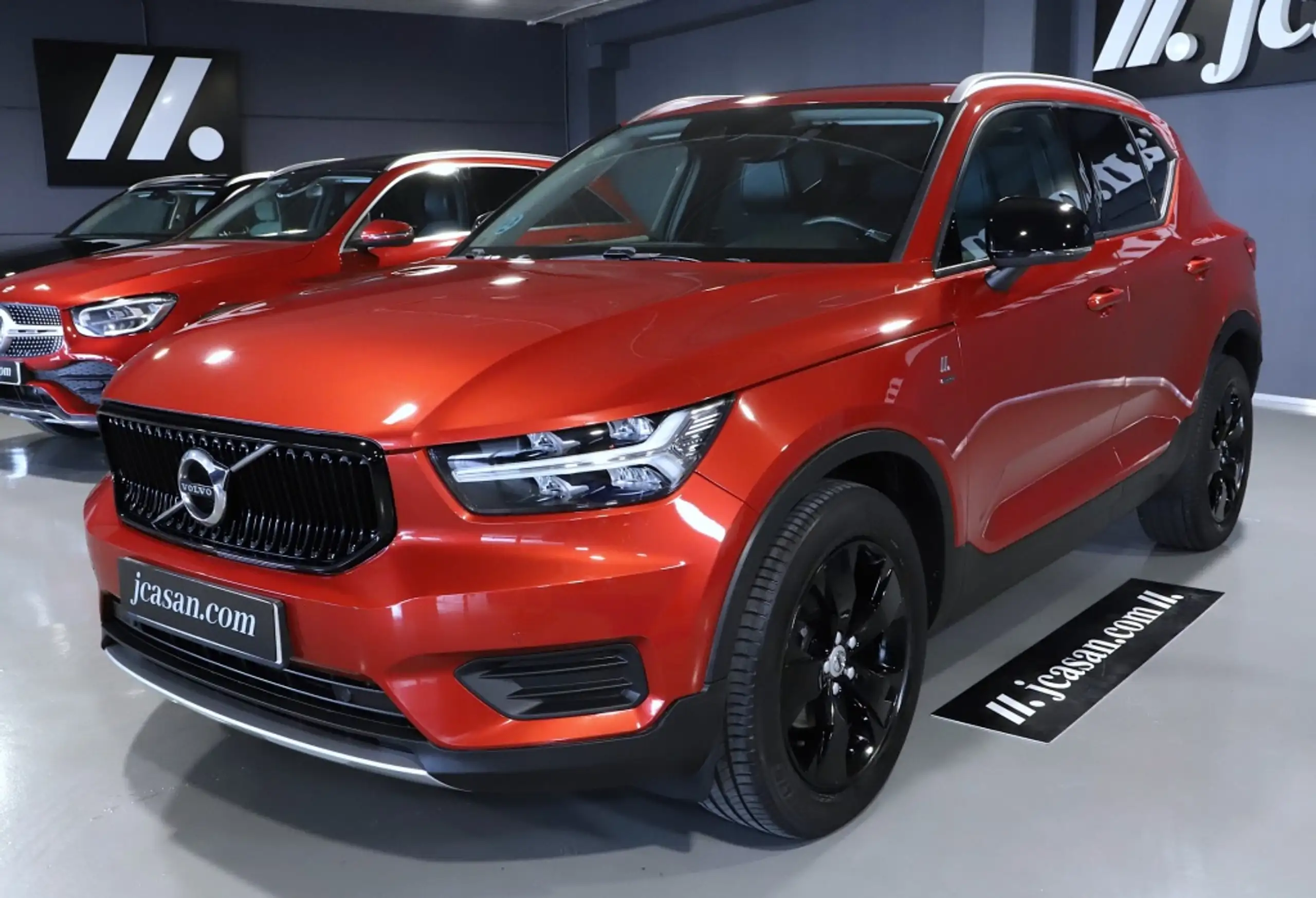 Volvo - XC40