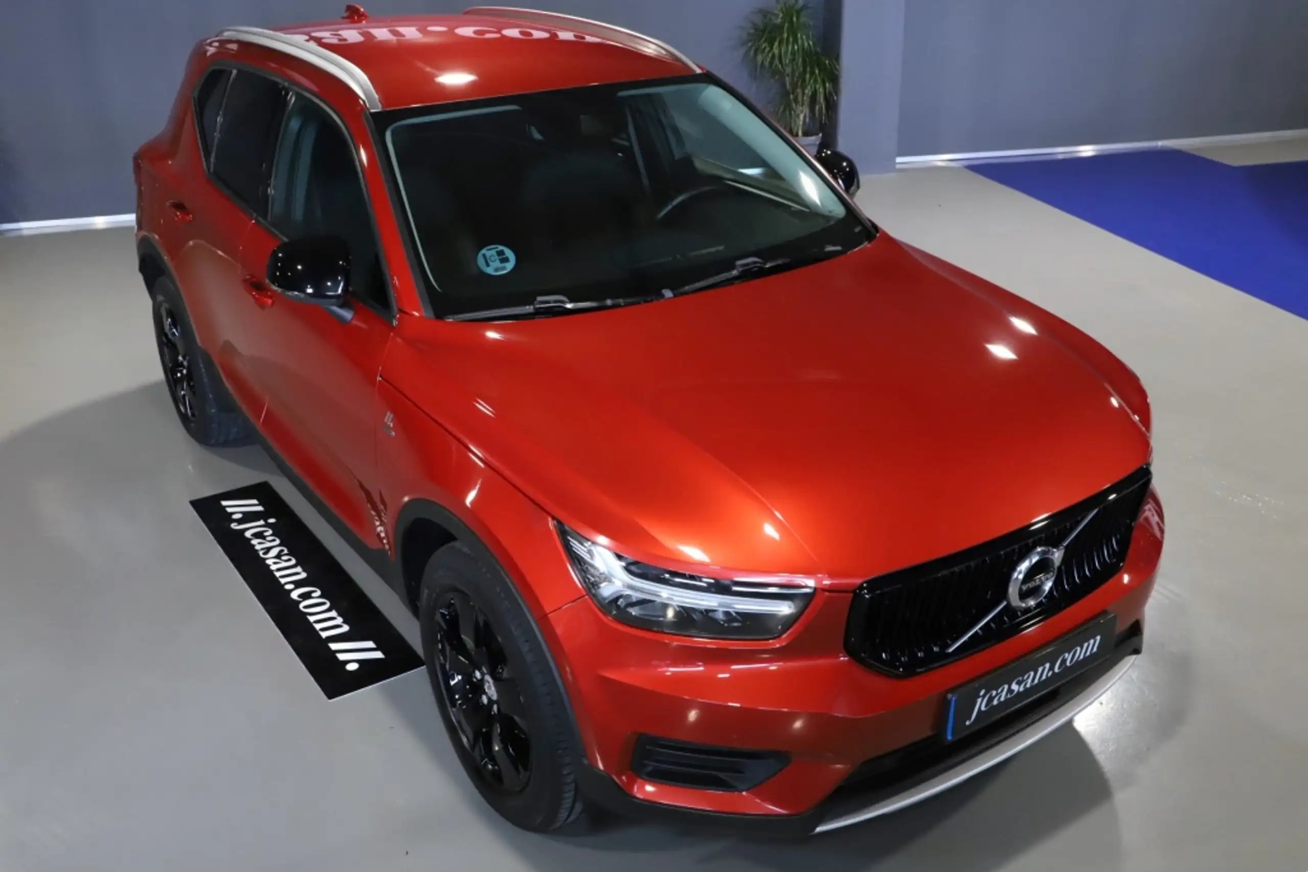 Volvo - XC40