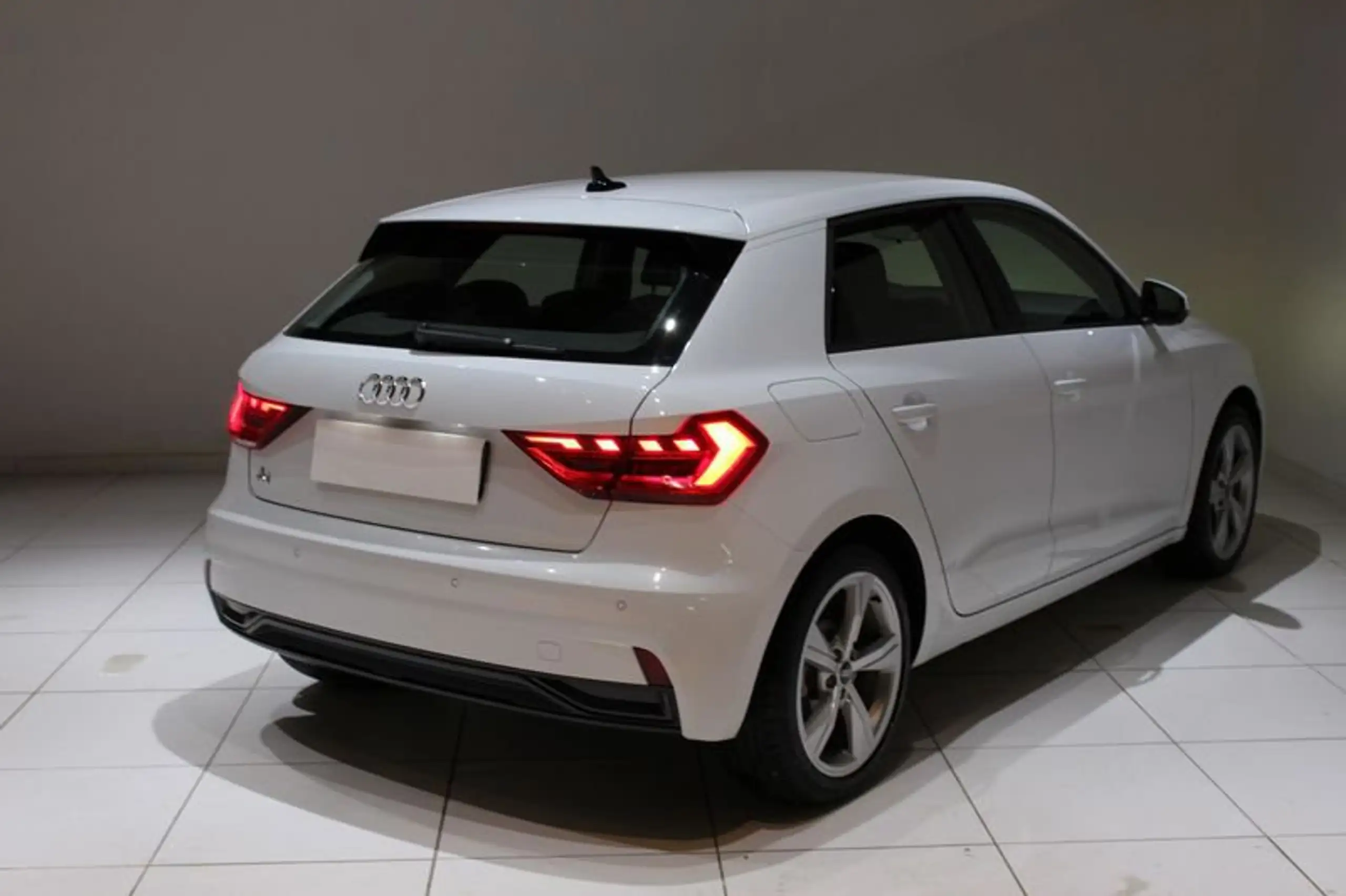 Audi - A1