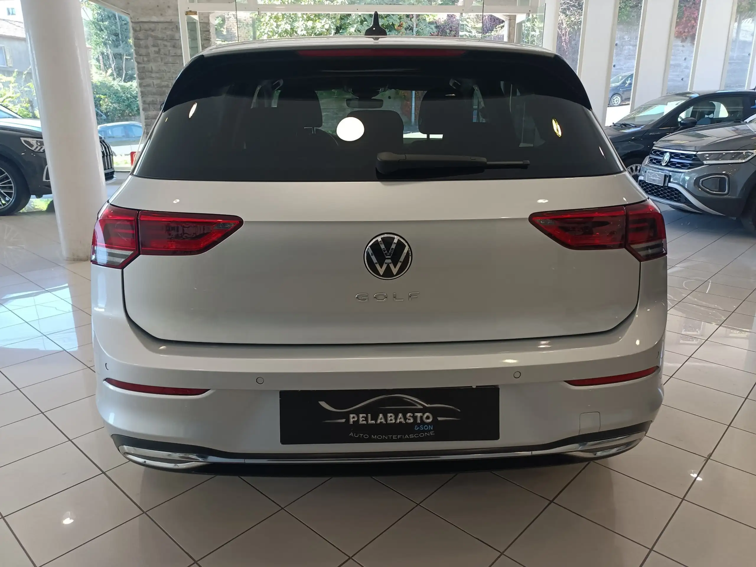 Volkswagen - Golf