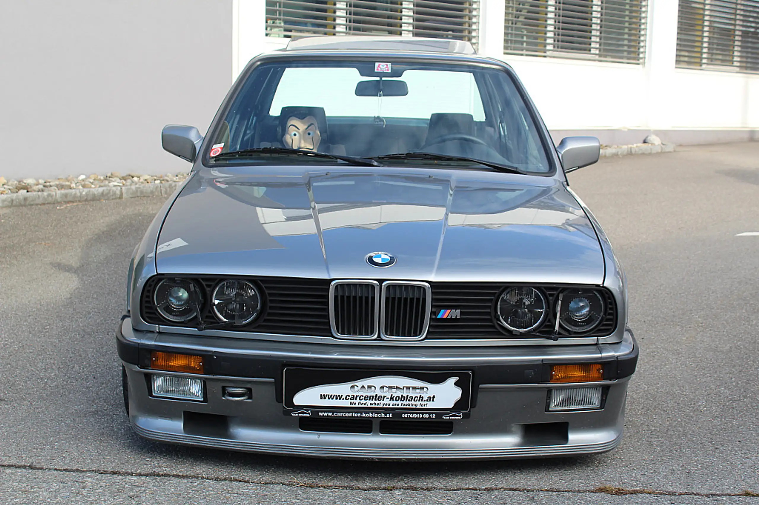 BMW - 325