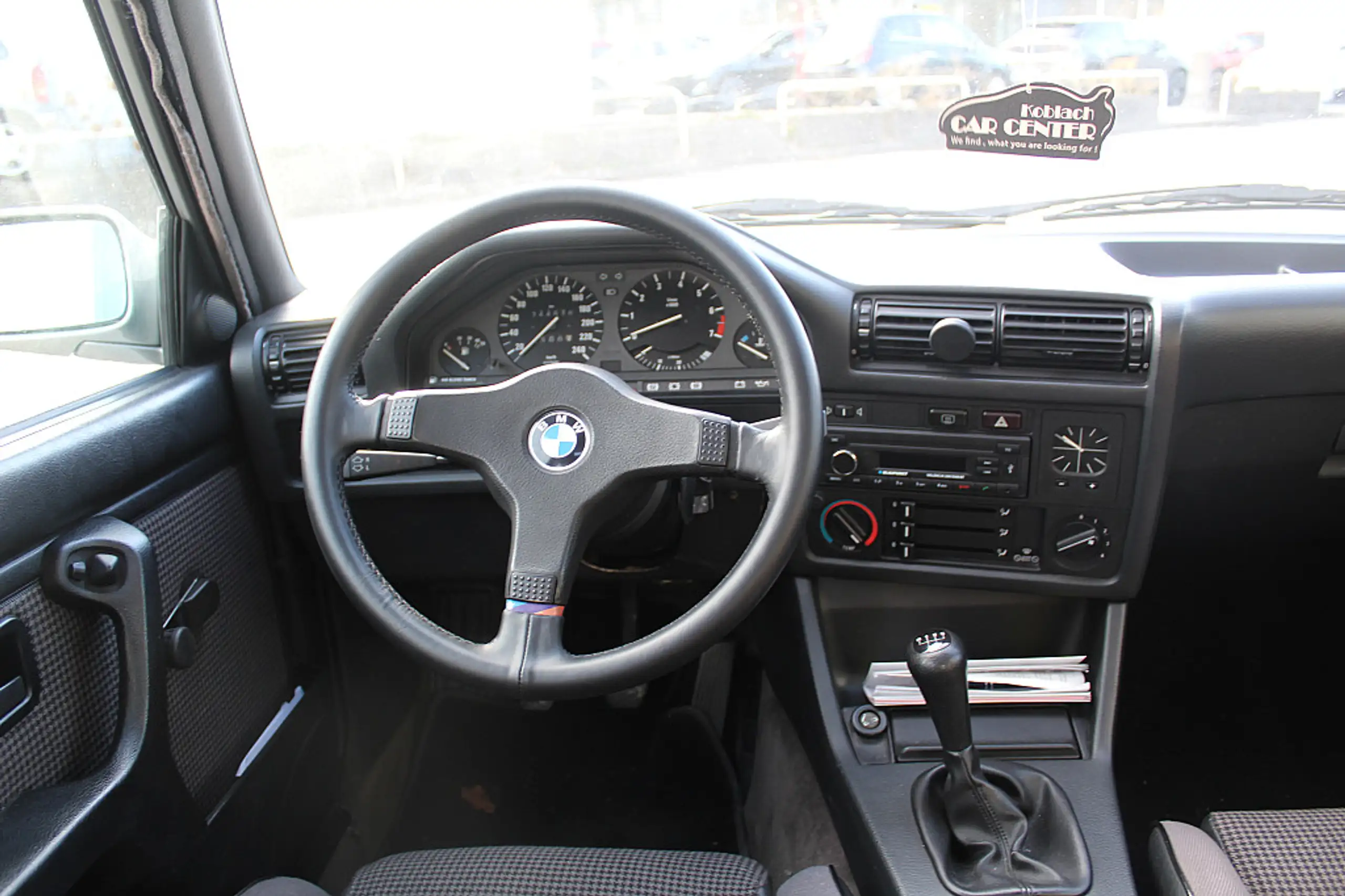 BMW - 325