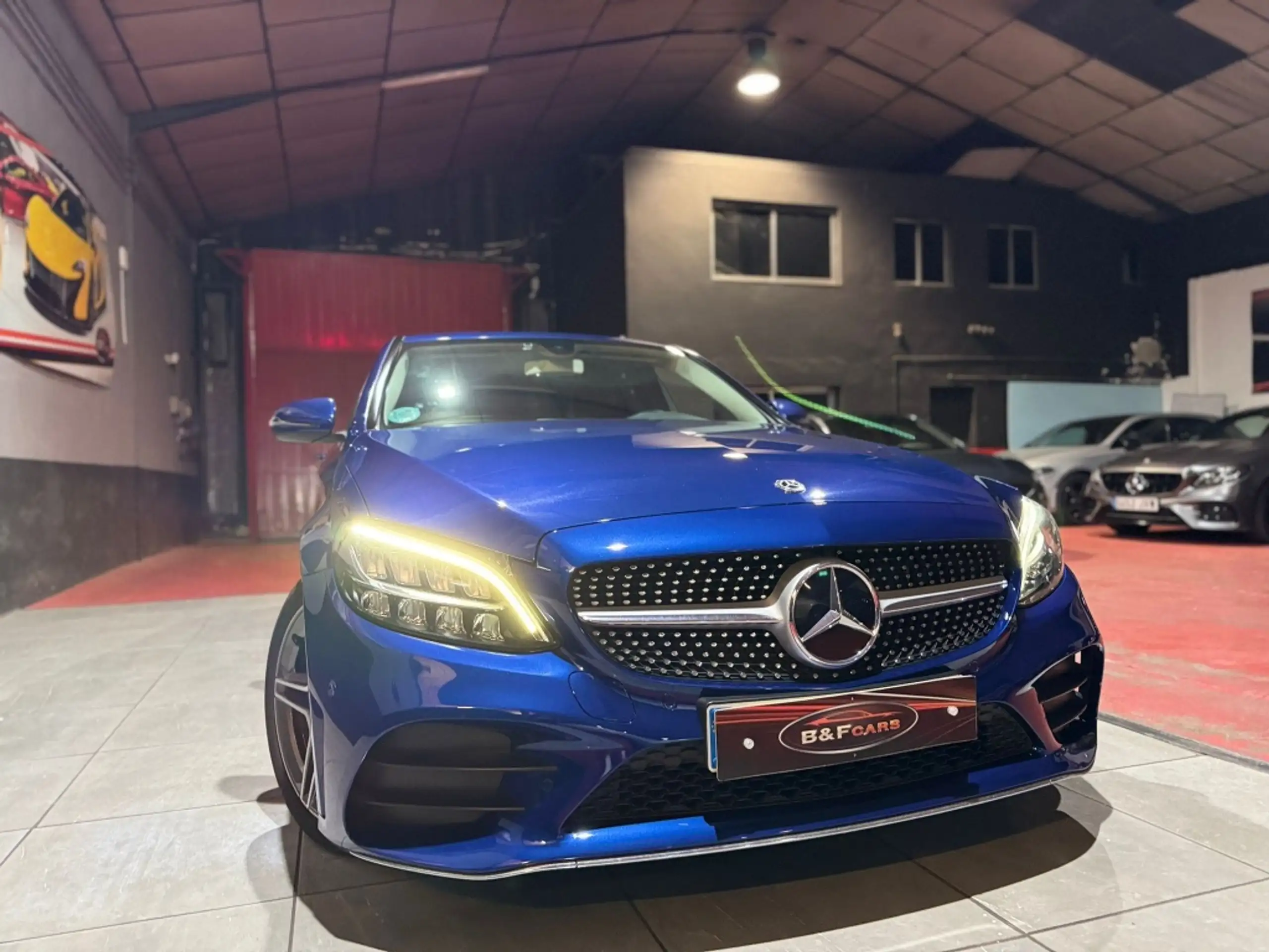 Mercedes-Benz - C 220