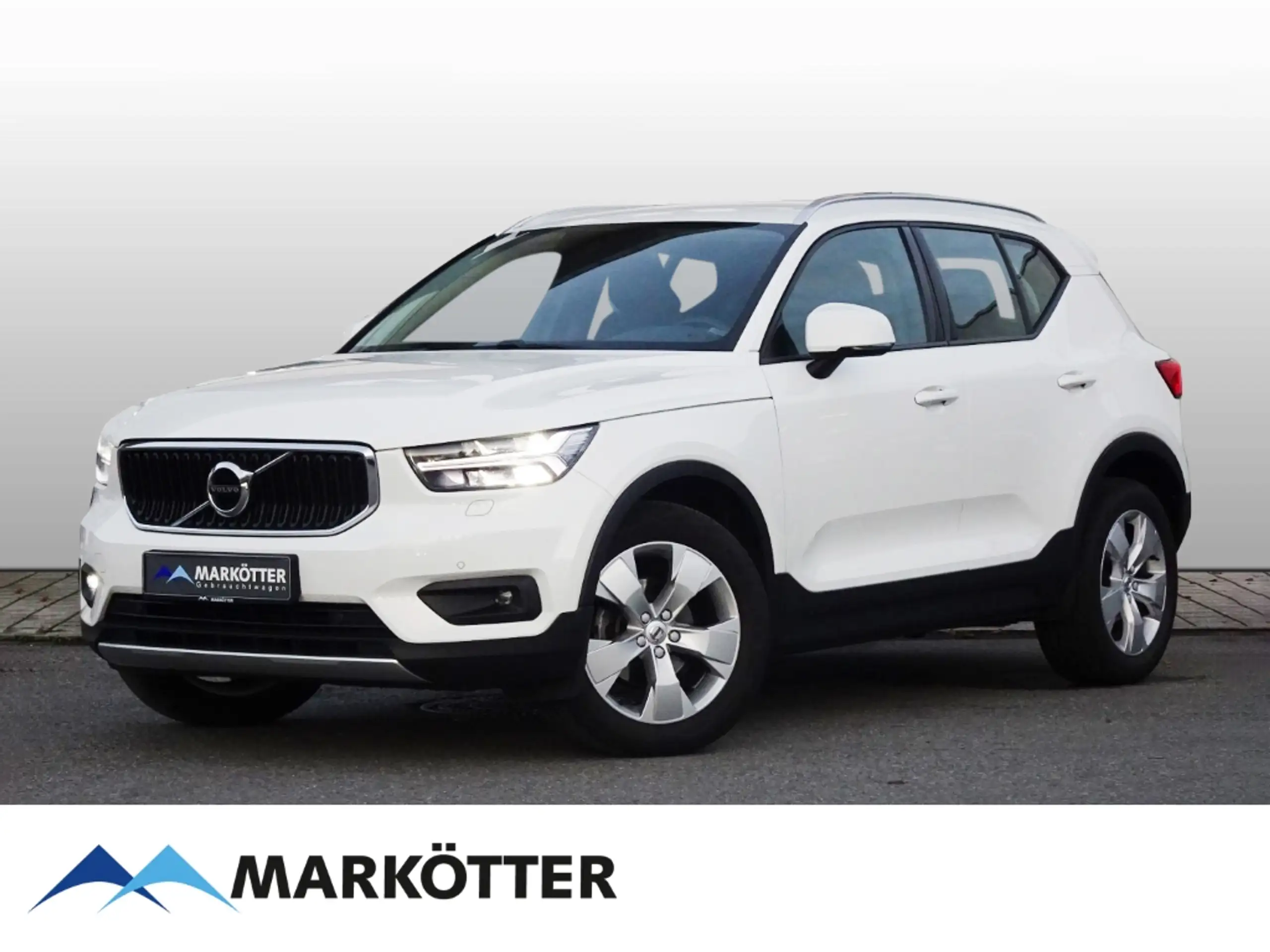 Volvo - XC40